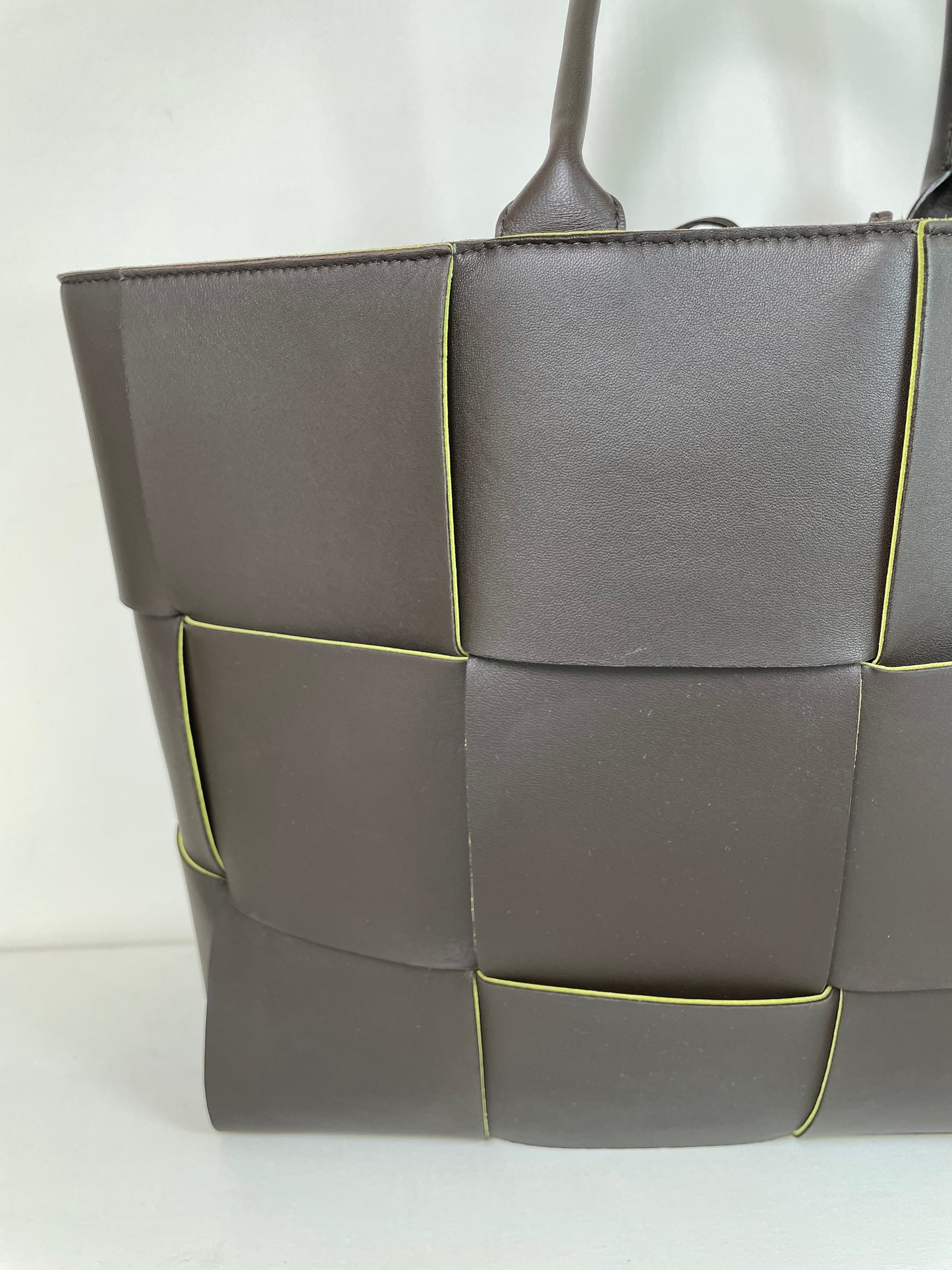 Preloved Bottega Veneta Maxi Intrecciato Arco Tote, Large