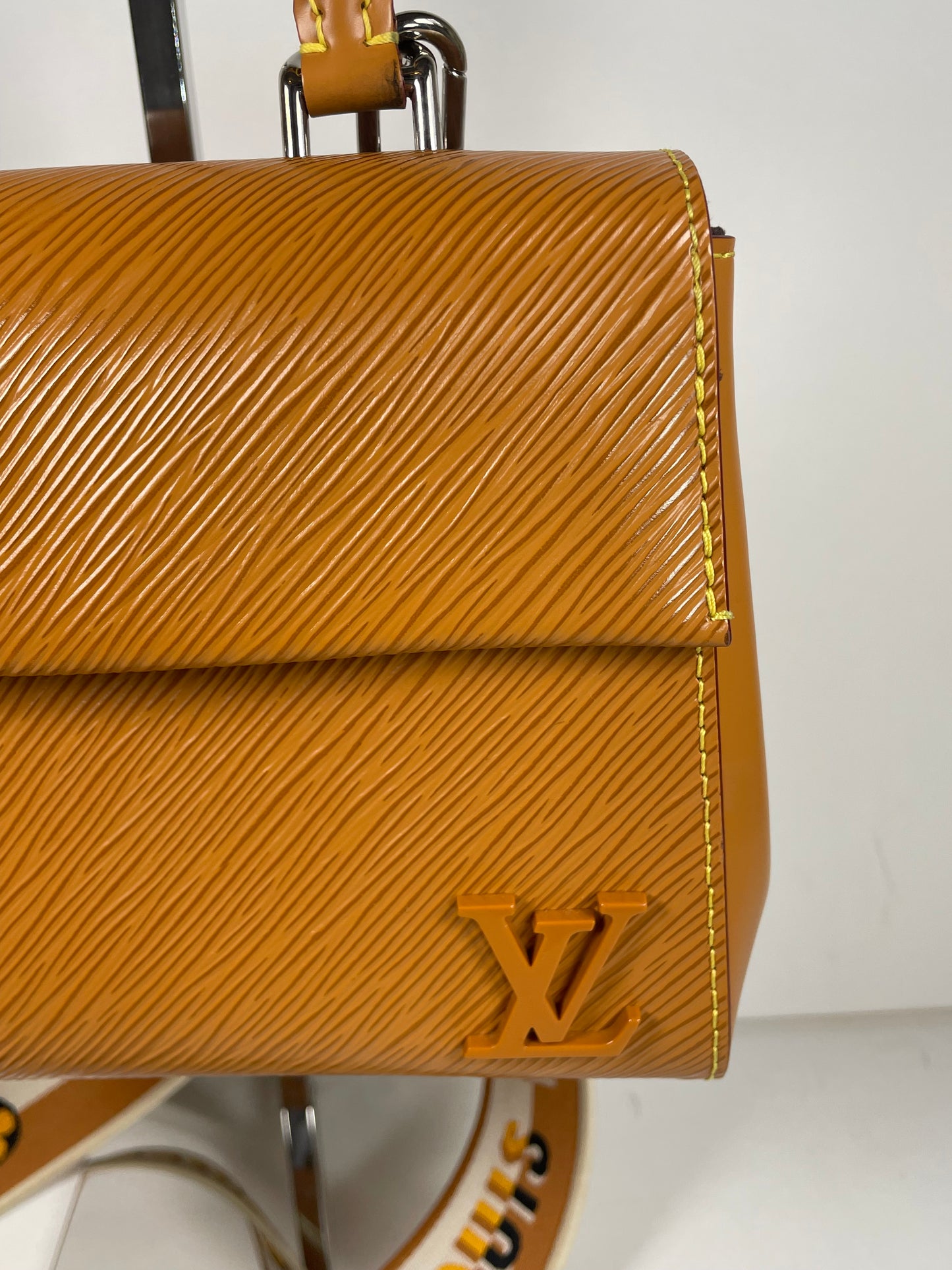 Preloved Louis Vuitton Cluny Shoulder Bag, Mini