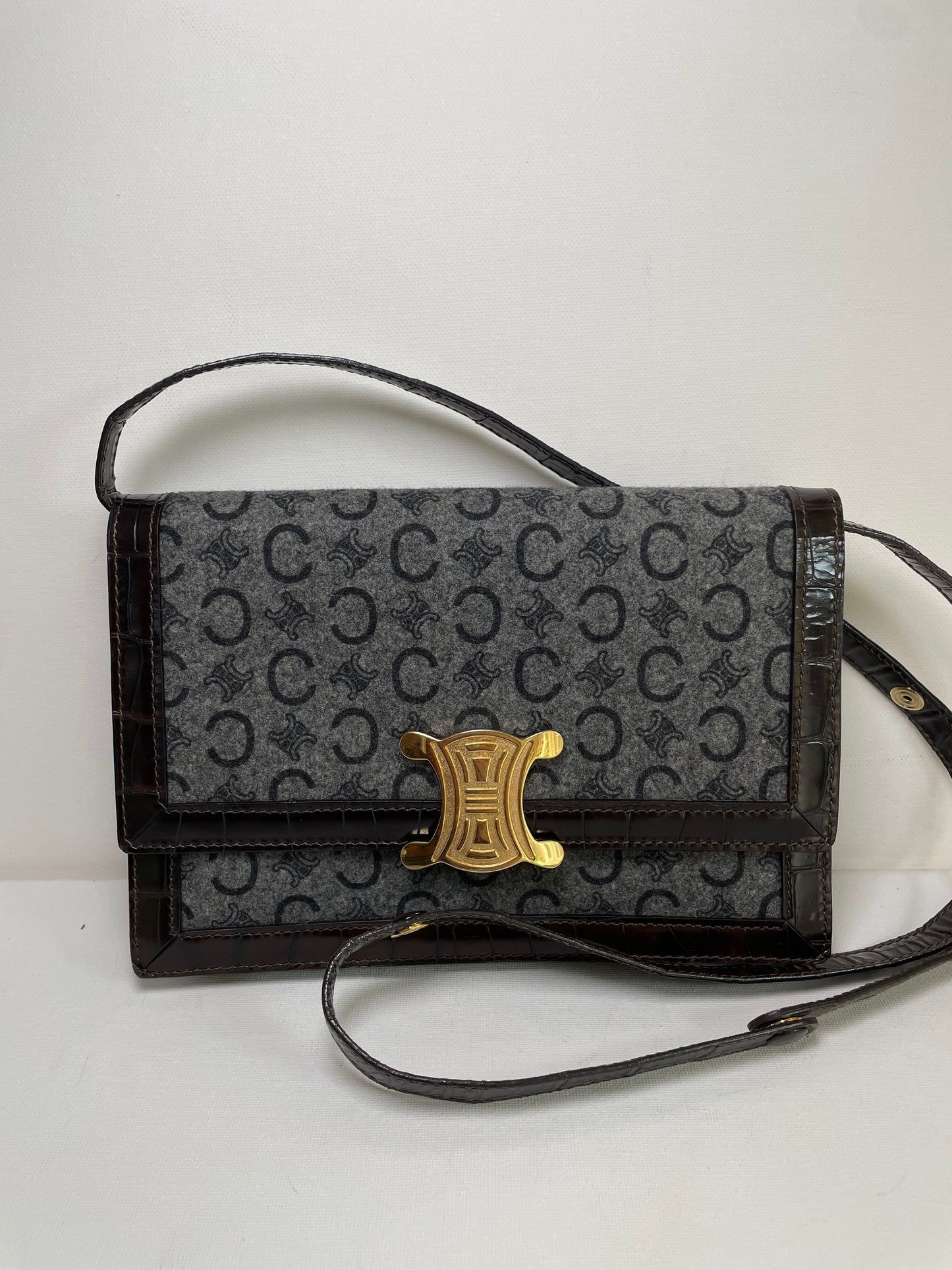 Preloved Celine C Triomphe Shoulder Bag