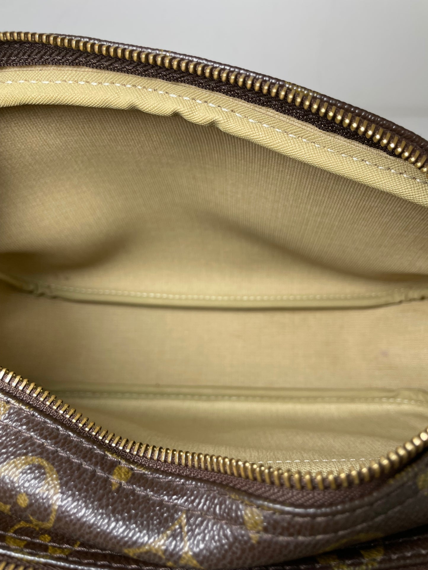 Preloved, Vintage Louis Vuitton Reporter Shoulder Bag, PM