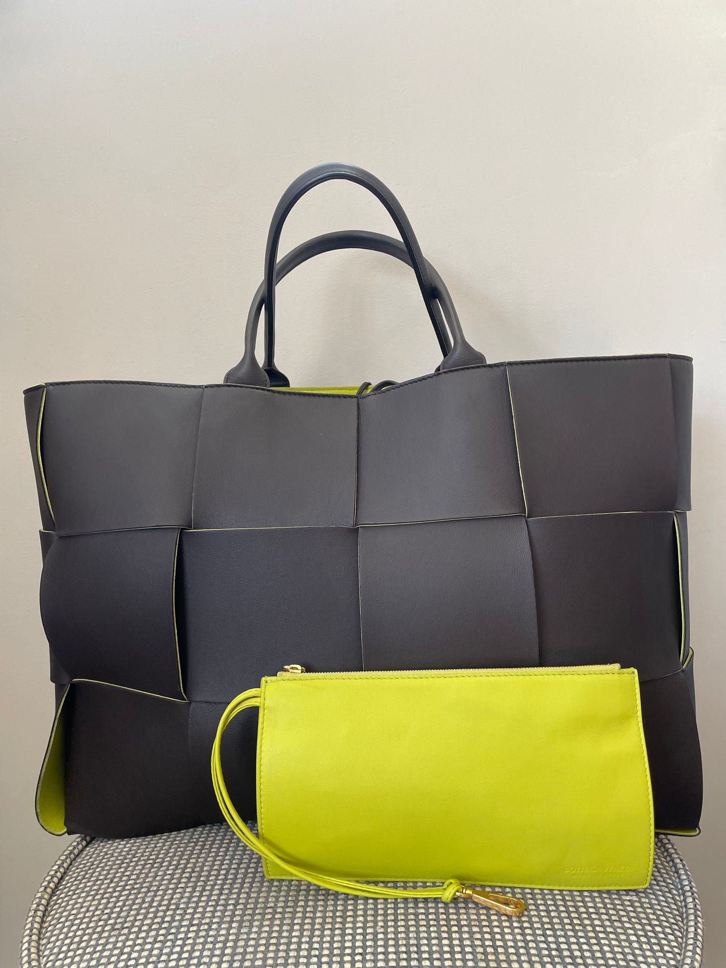 Preloved Bottega Veneta Maxi Intrecciato Arco Tote, Large