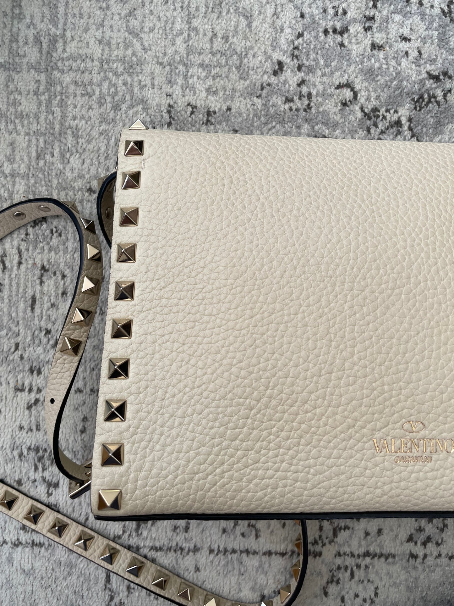 Preloved Valentino Garavani Rockstud Soft Shoulder Bag, Medium