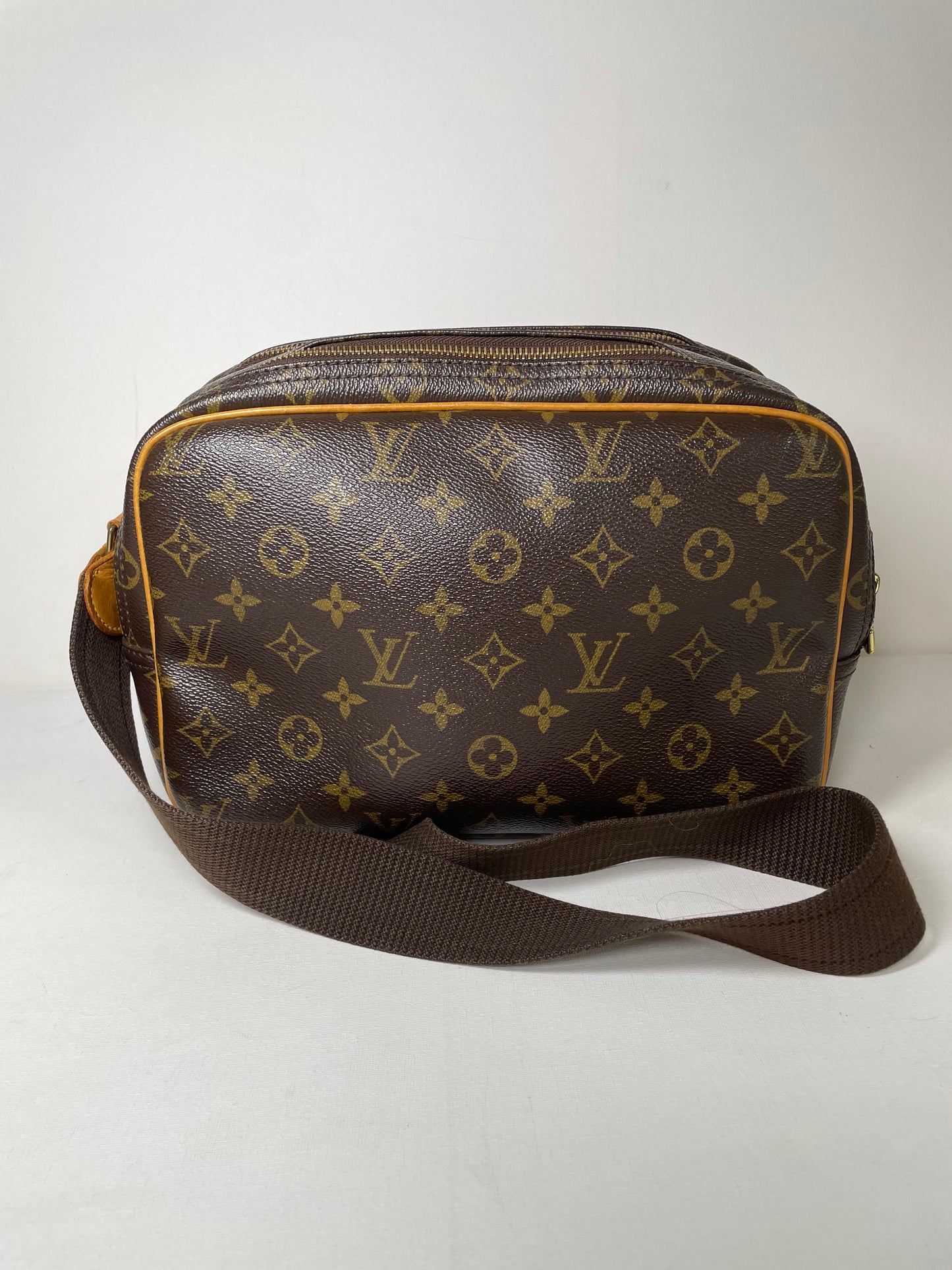 Preloved, Vintage Louis Vuitton Reporter Shoulder Bag, PM