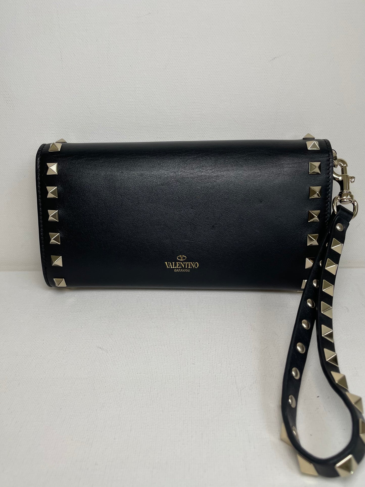 Preloved Valentino Garavani Rockstud Wristlet Wallet