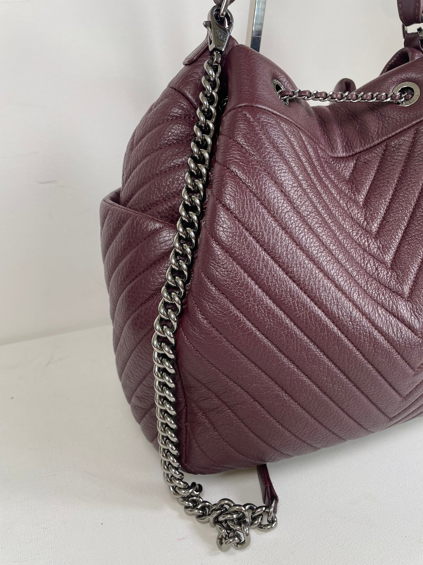 Preloved Chanel CC Gabriel Chevron Bucket Bag, Large