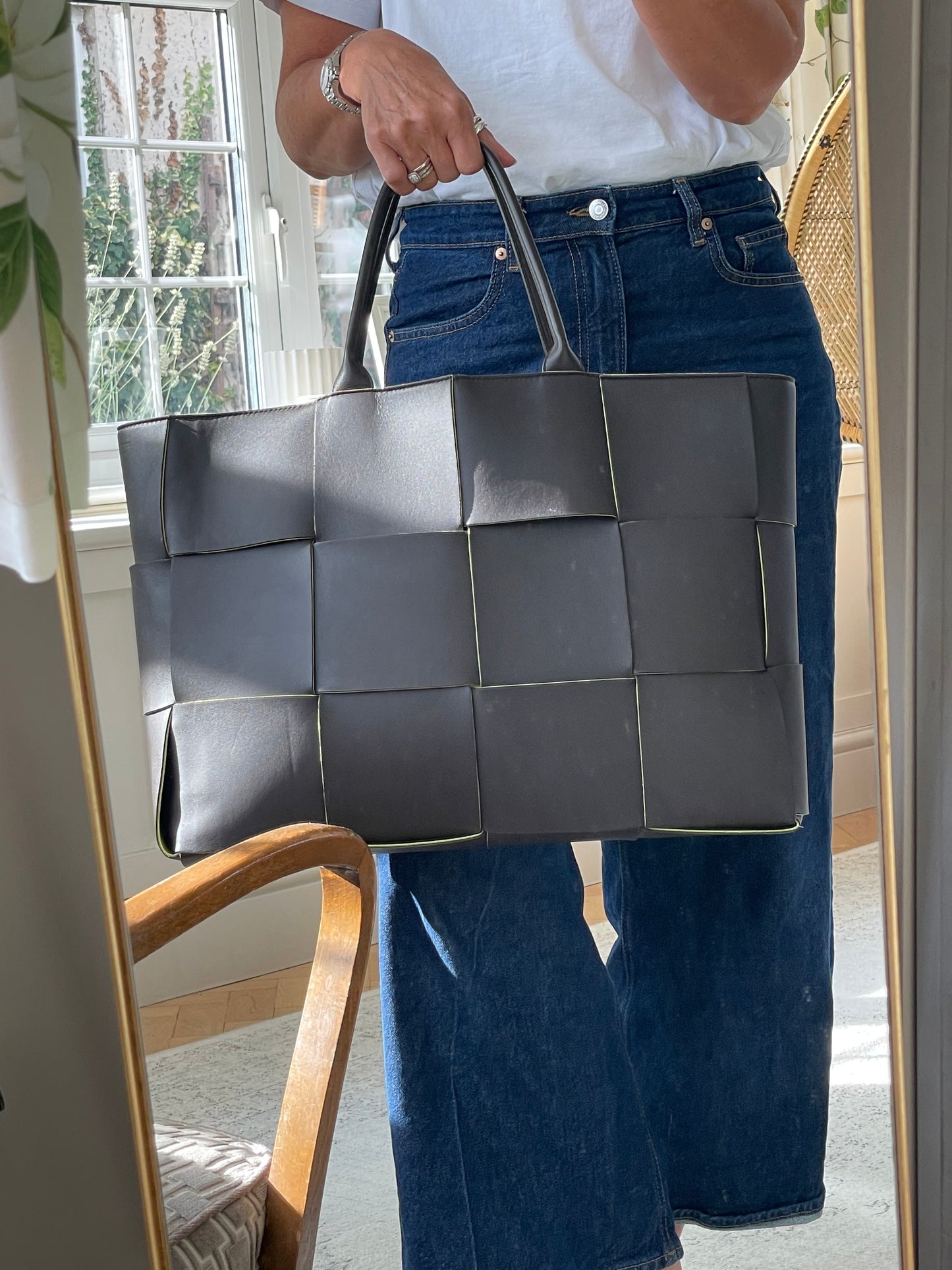 Preloved Bottega Veneta Maxi Intrecciato Arco Tote, Large