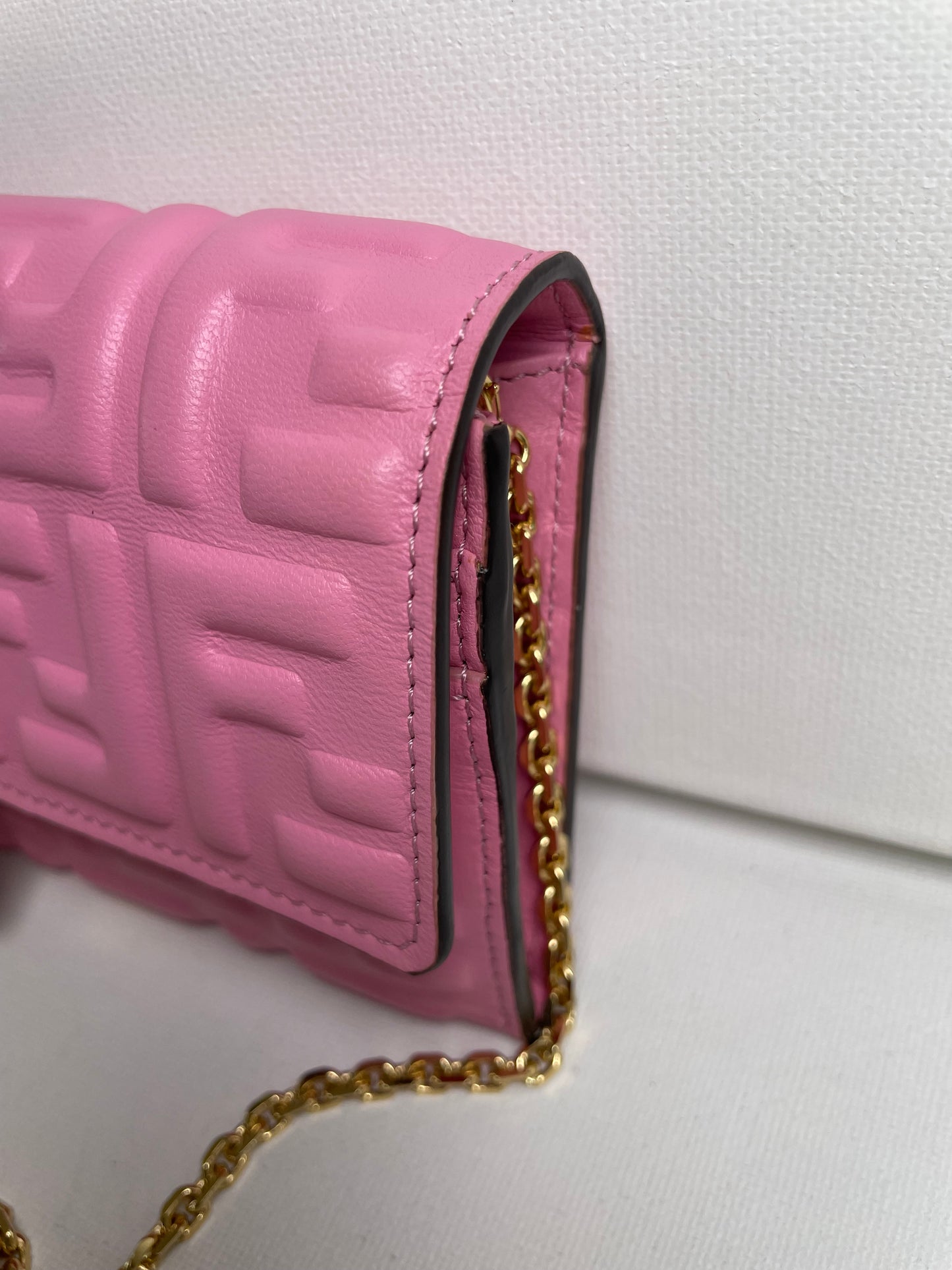 Preloved Fendi FF Embossed Continental Chain Wallet