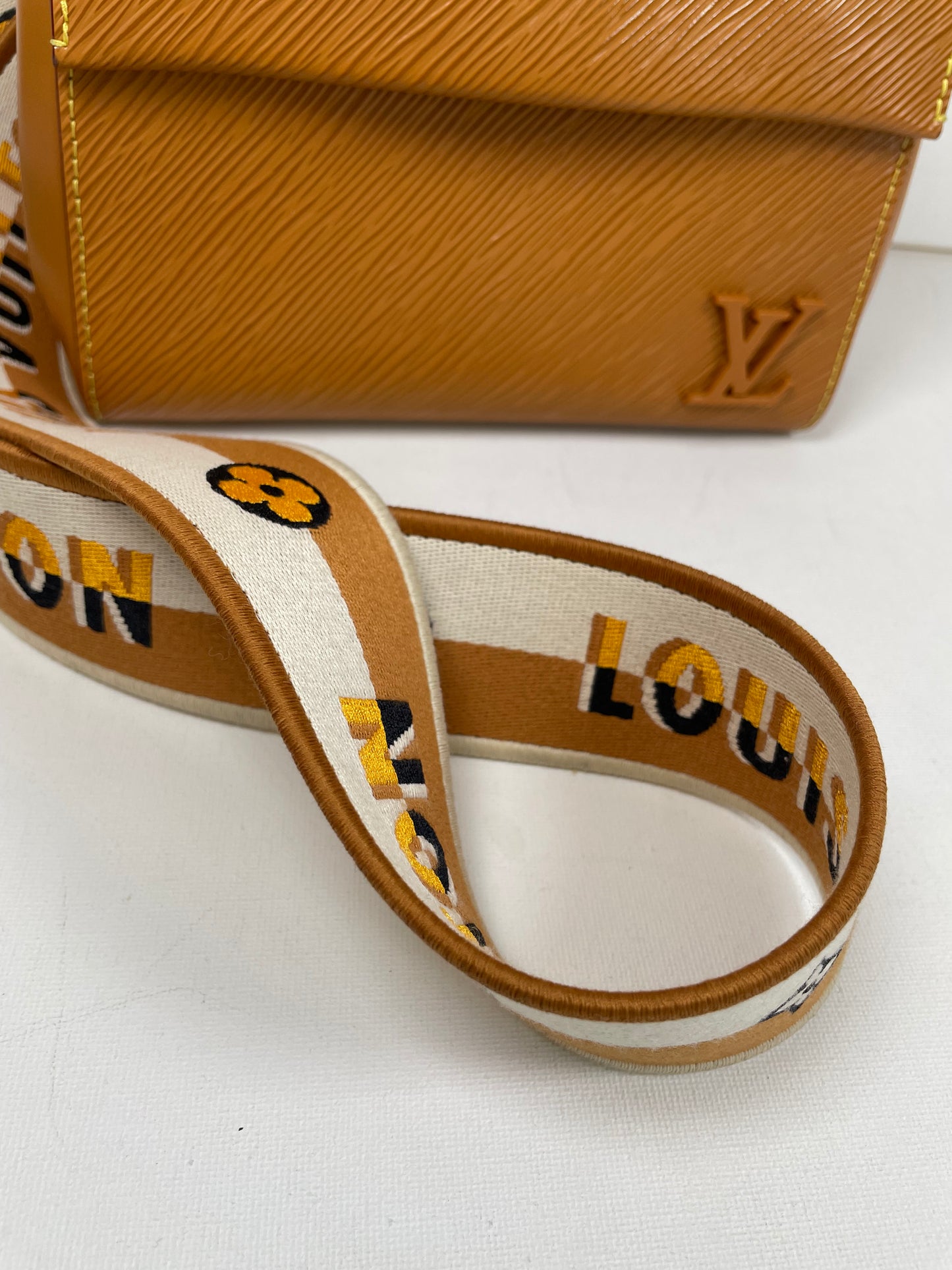 Preloved Louis Vuitton Cluny Shoulder Bag, Mini