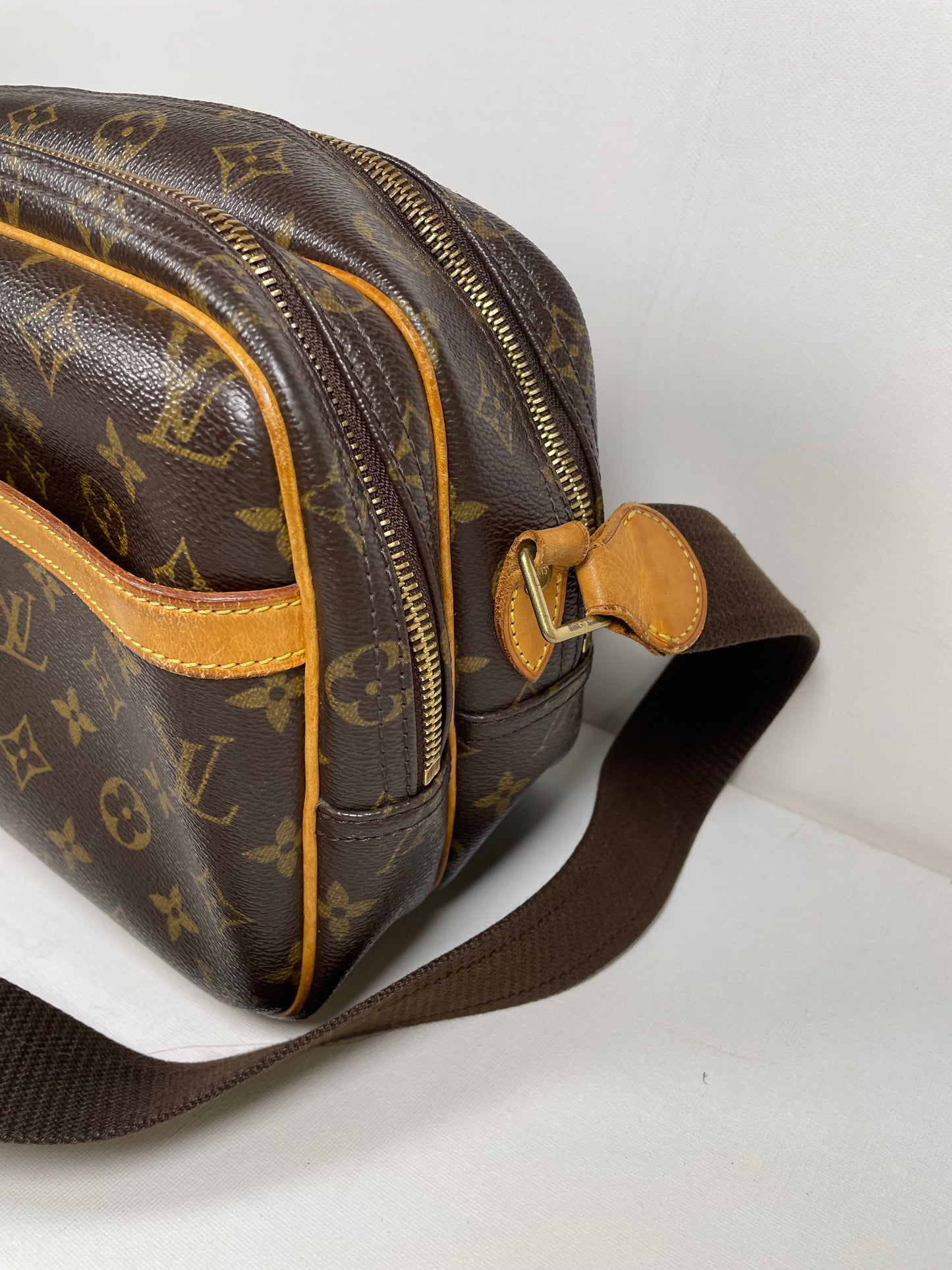 Preloved, Vintage Louis Vuitton Reporter Shoulder Bag, PM