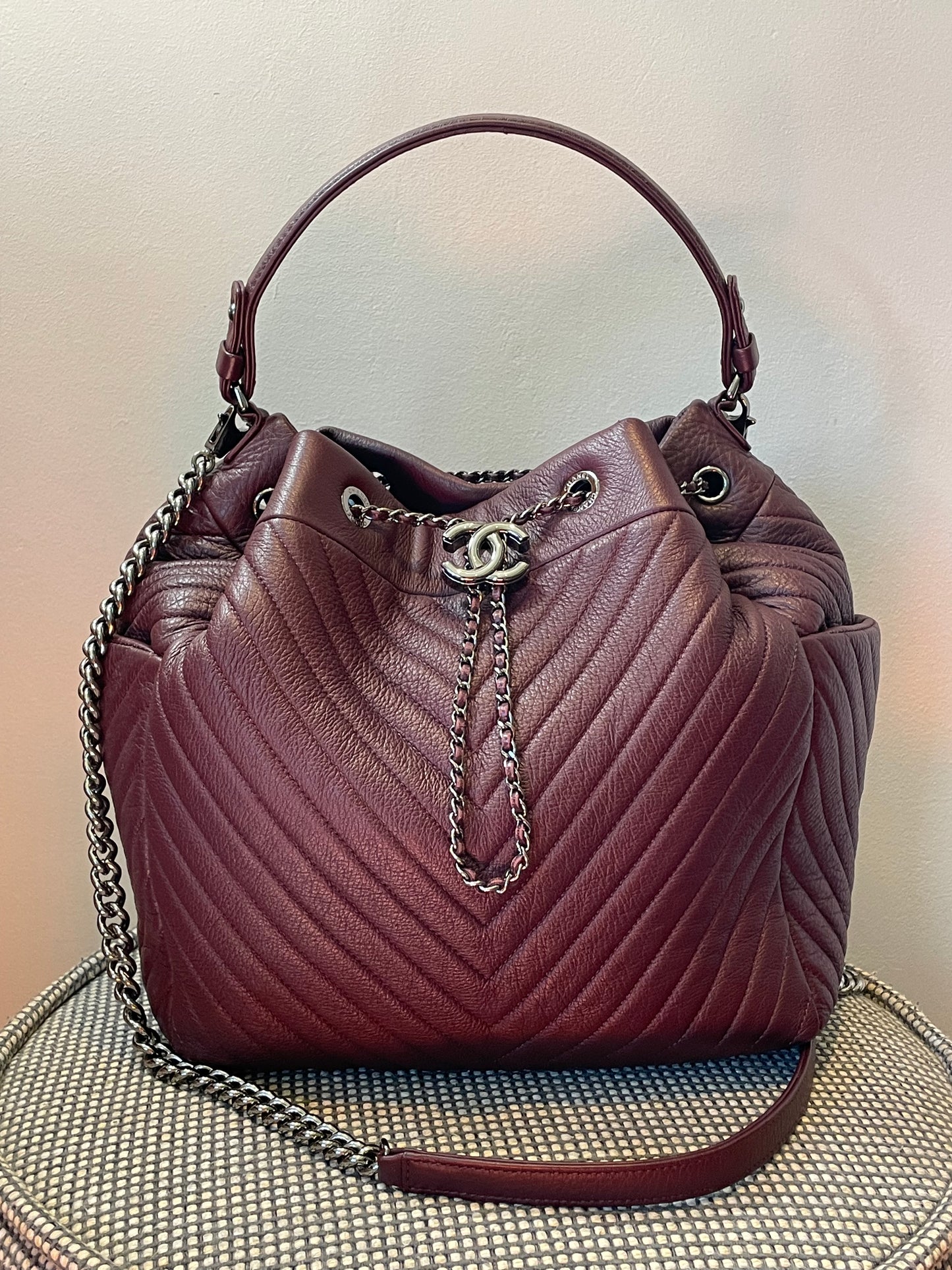 Preloved Chanel CC Gabriel Chevron Bucket Bag, Large