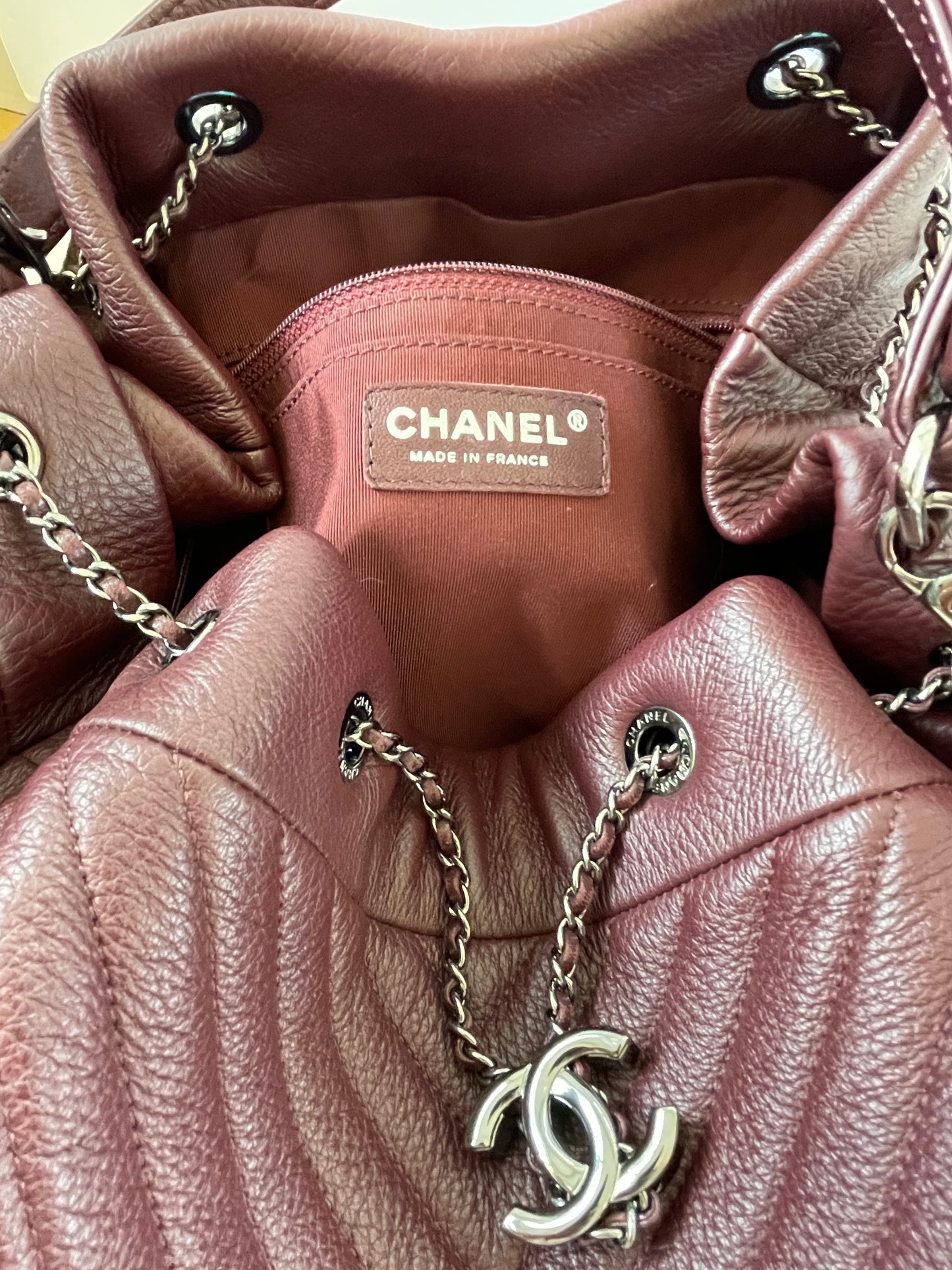 Preloved Chanel CC Gabriel Chevron Bucket Bag, Large