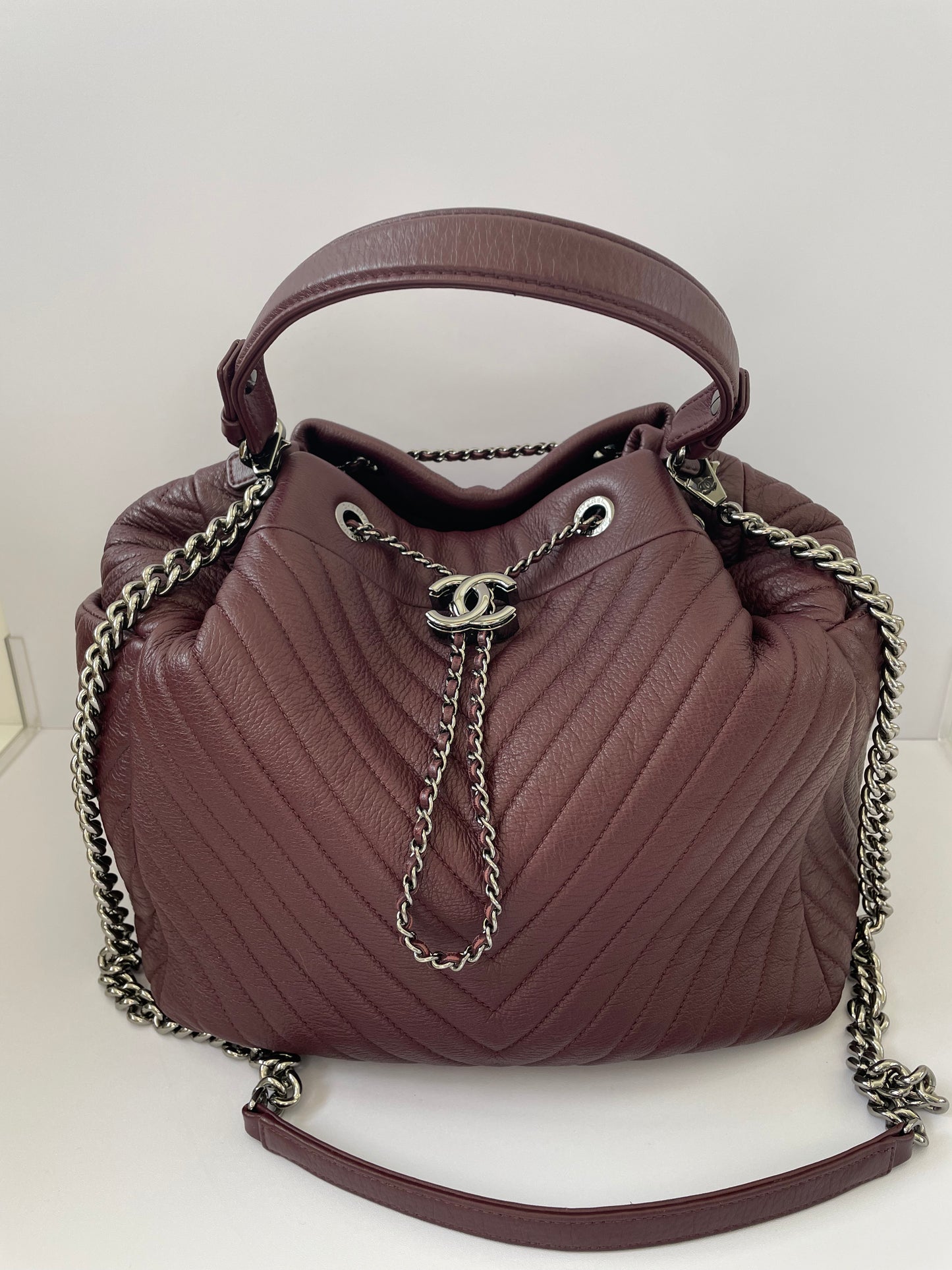 Preloved Chanel CC Gabriel Chevron Bucket Bag, Large