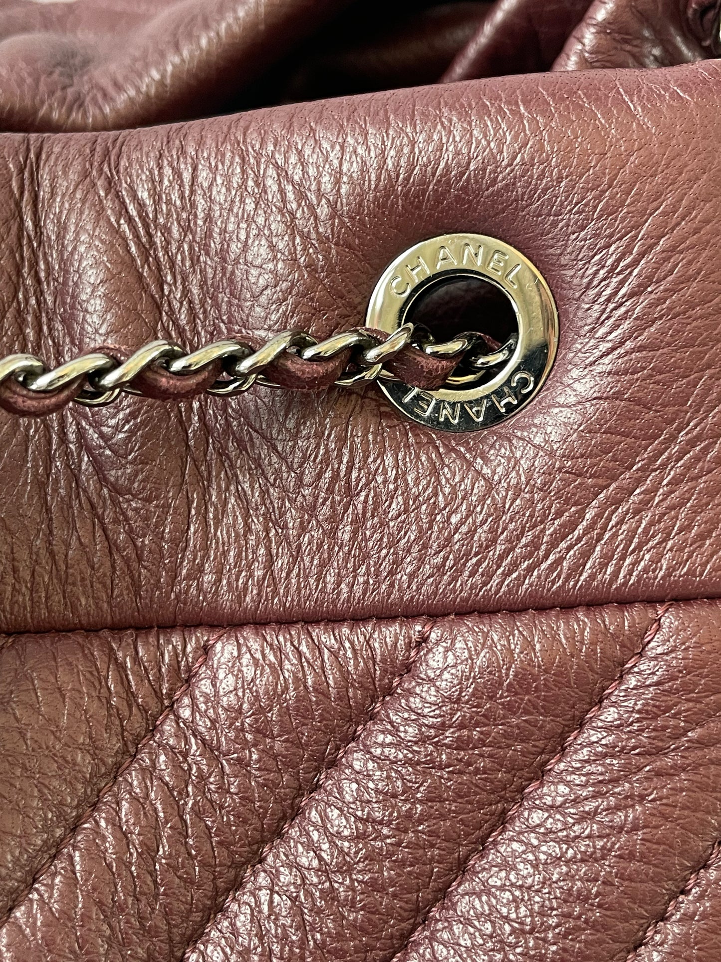 Preloved Chanel CC Gabriel Chevron Bucket Bag, Large