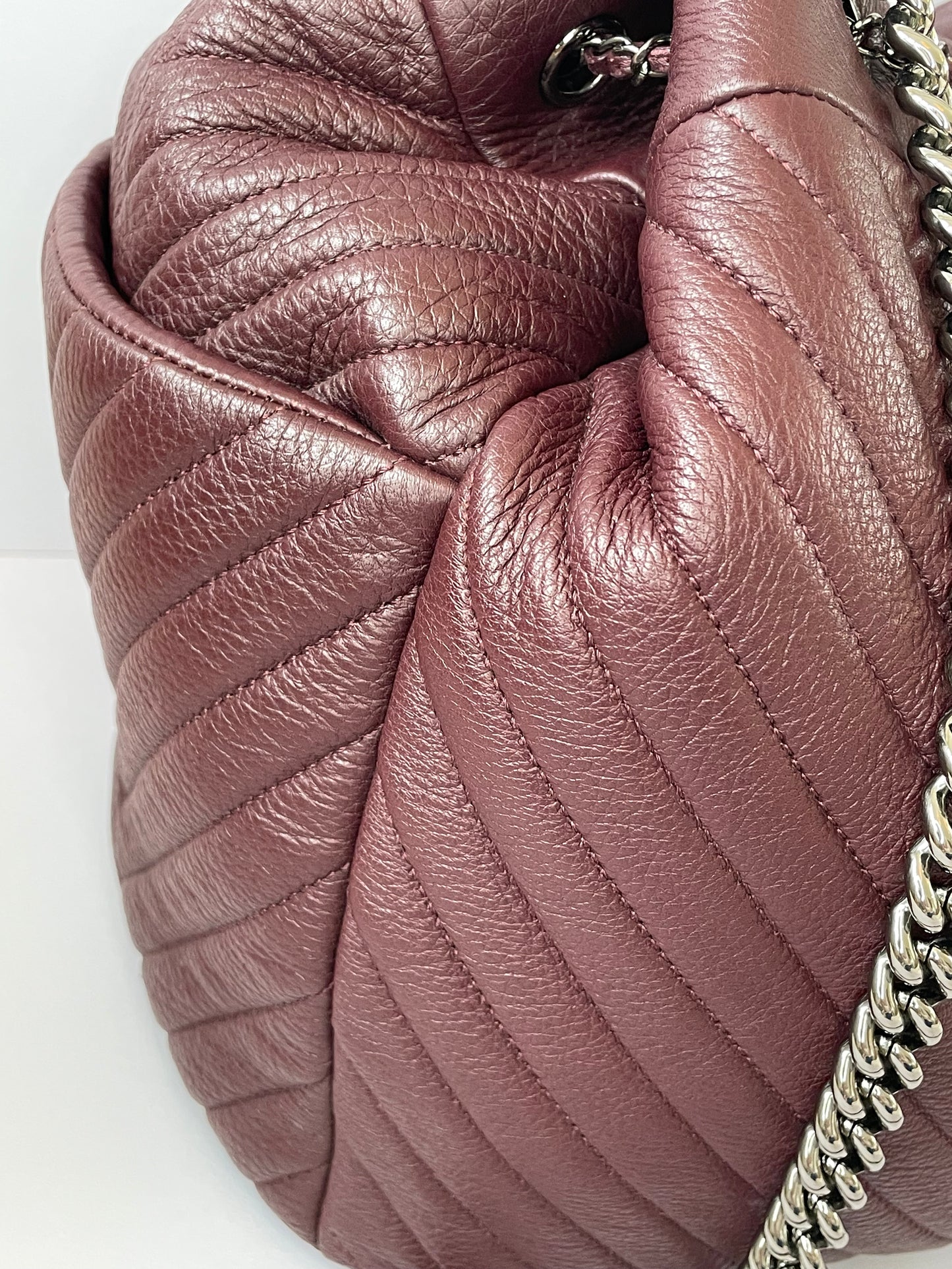 Preloved Chanel CC Gabriel Chevron Bucket Bag, Large