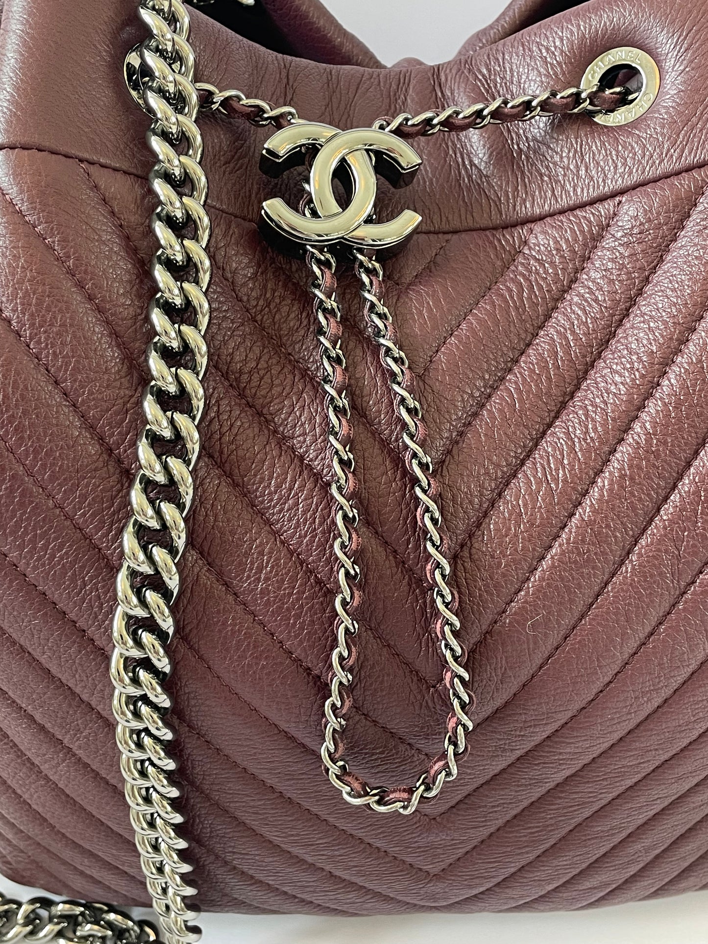 Preloved Chanel CC Gabriel Chevron Bucket Bag, Large