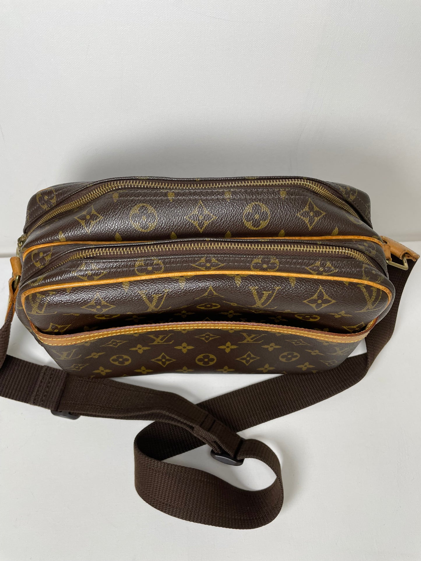 Preloved,  Louis Vuitton Reporter Shoulder Bag, PM