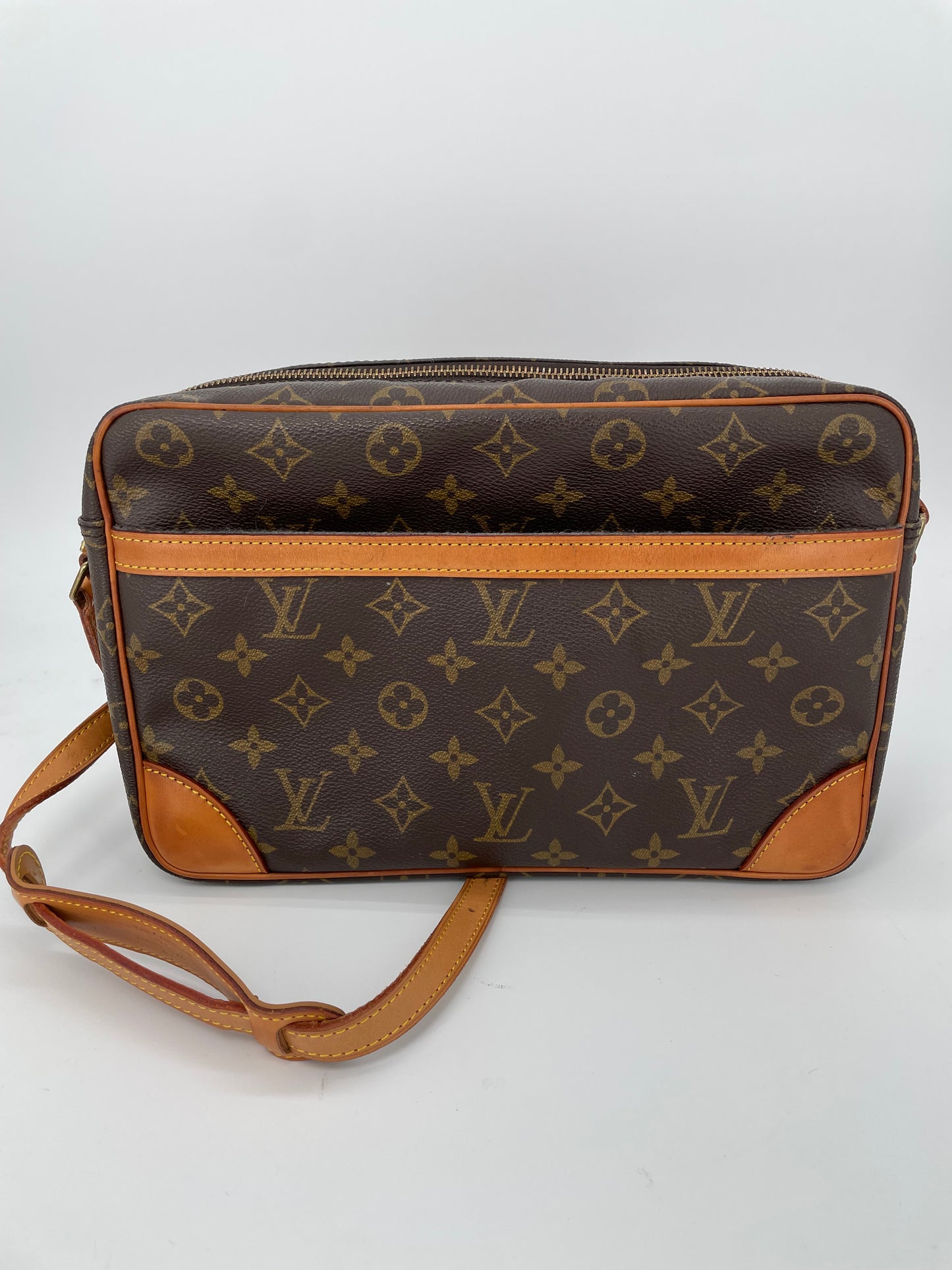 Preloved Vintage Louis Vuitton Canvas Trocadero Bag