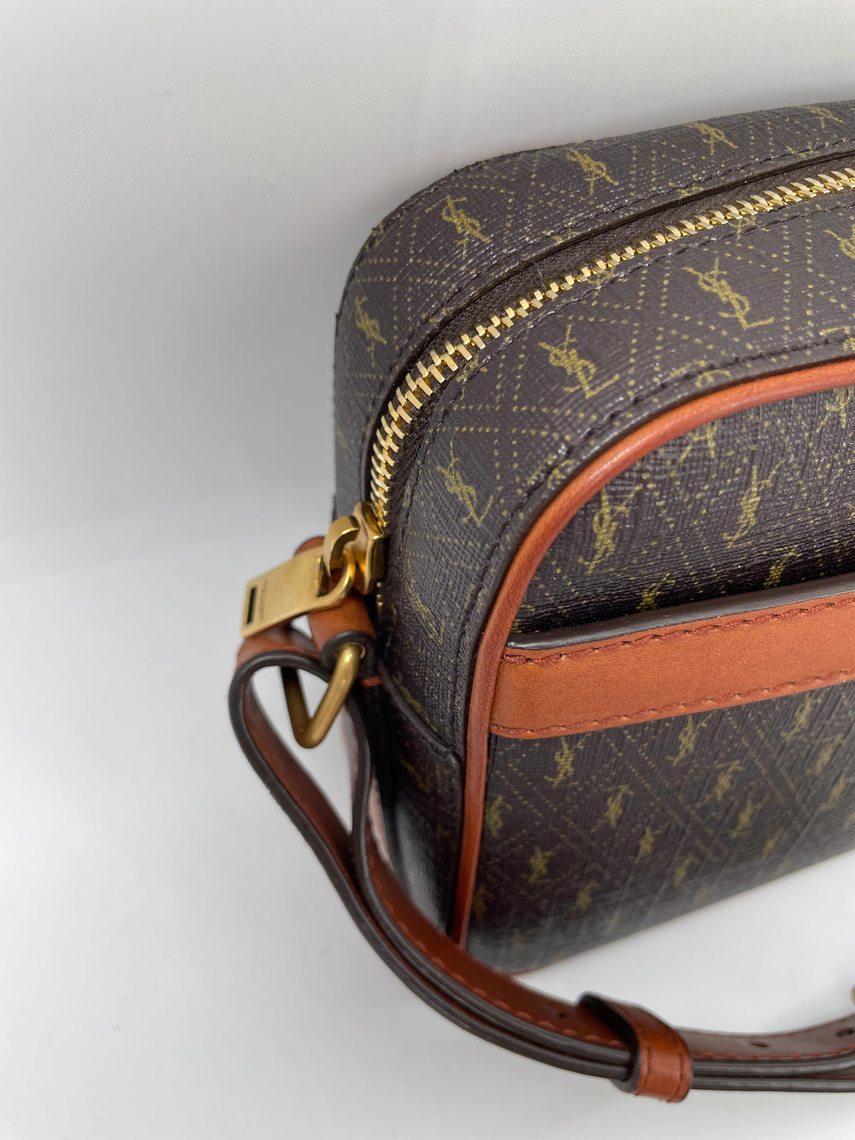 Preloved Saint Laurent Le Monogramme Camera Bag