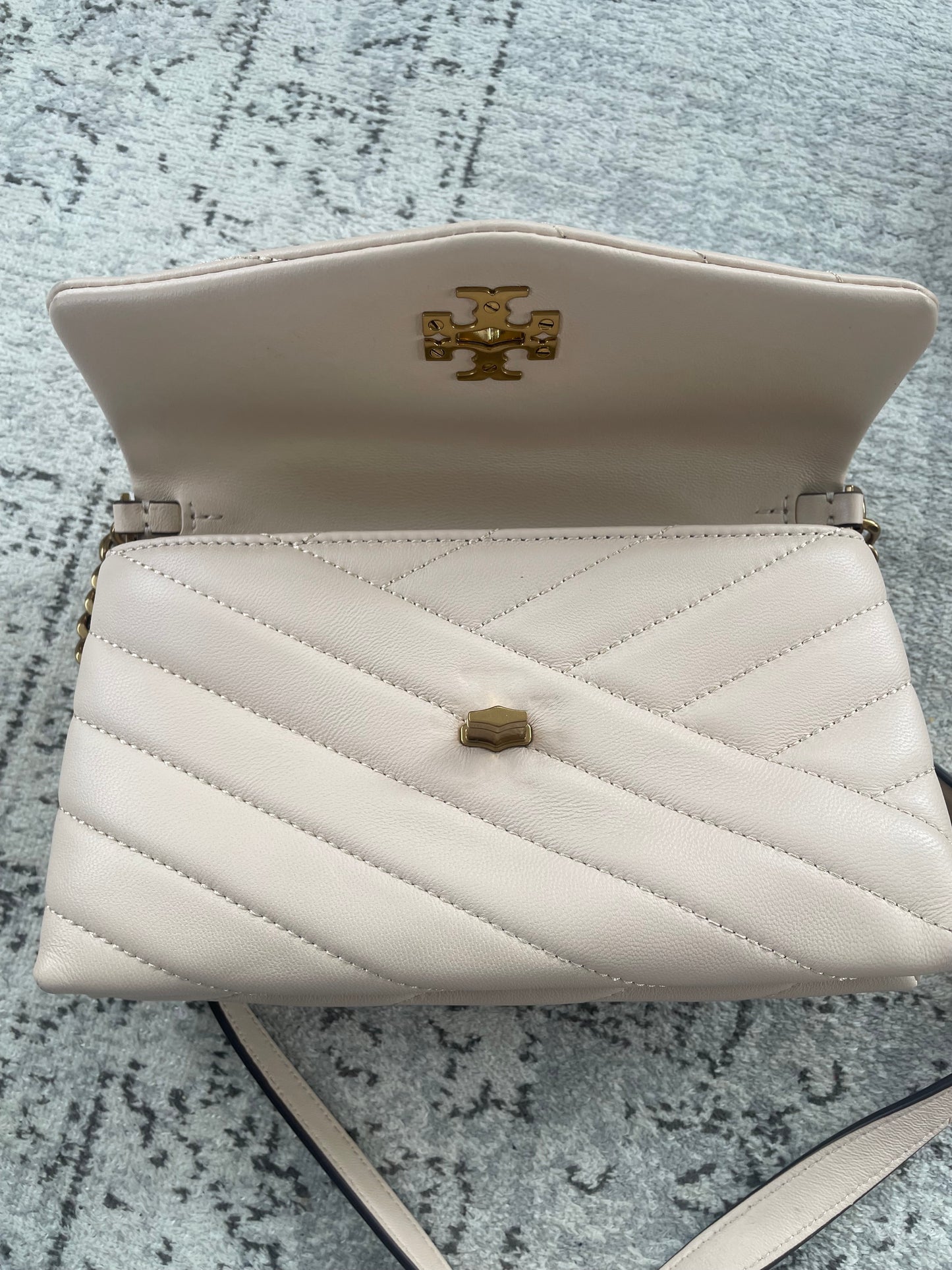 Preloved Tory Burch Kira Chevron Wallet Bag