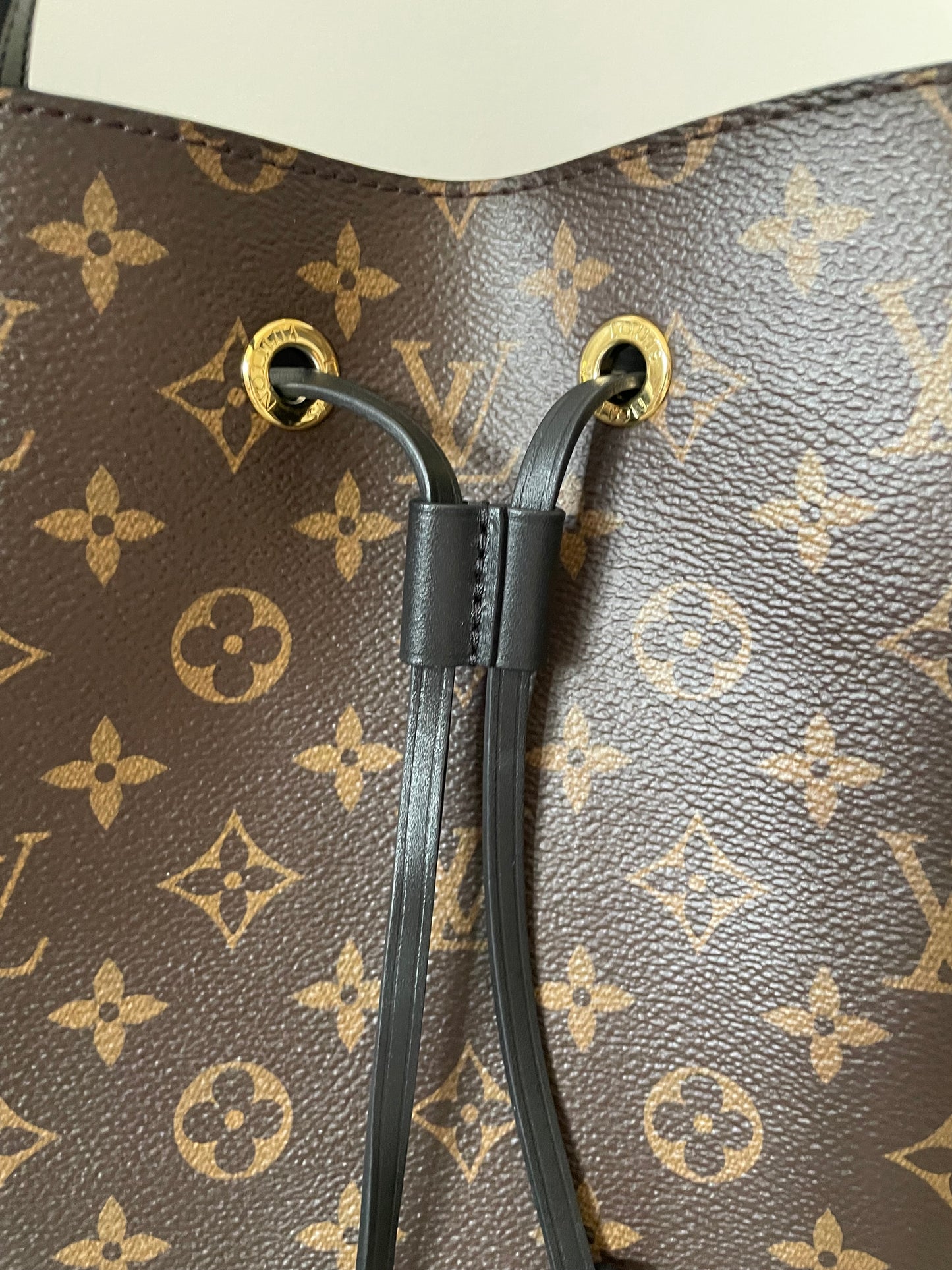 Preloved Louis Vuitton NeoNoe Bucket Bag