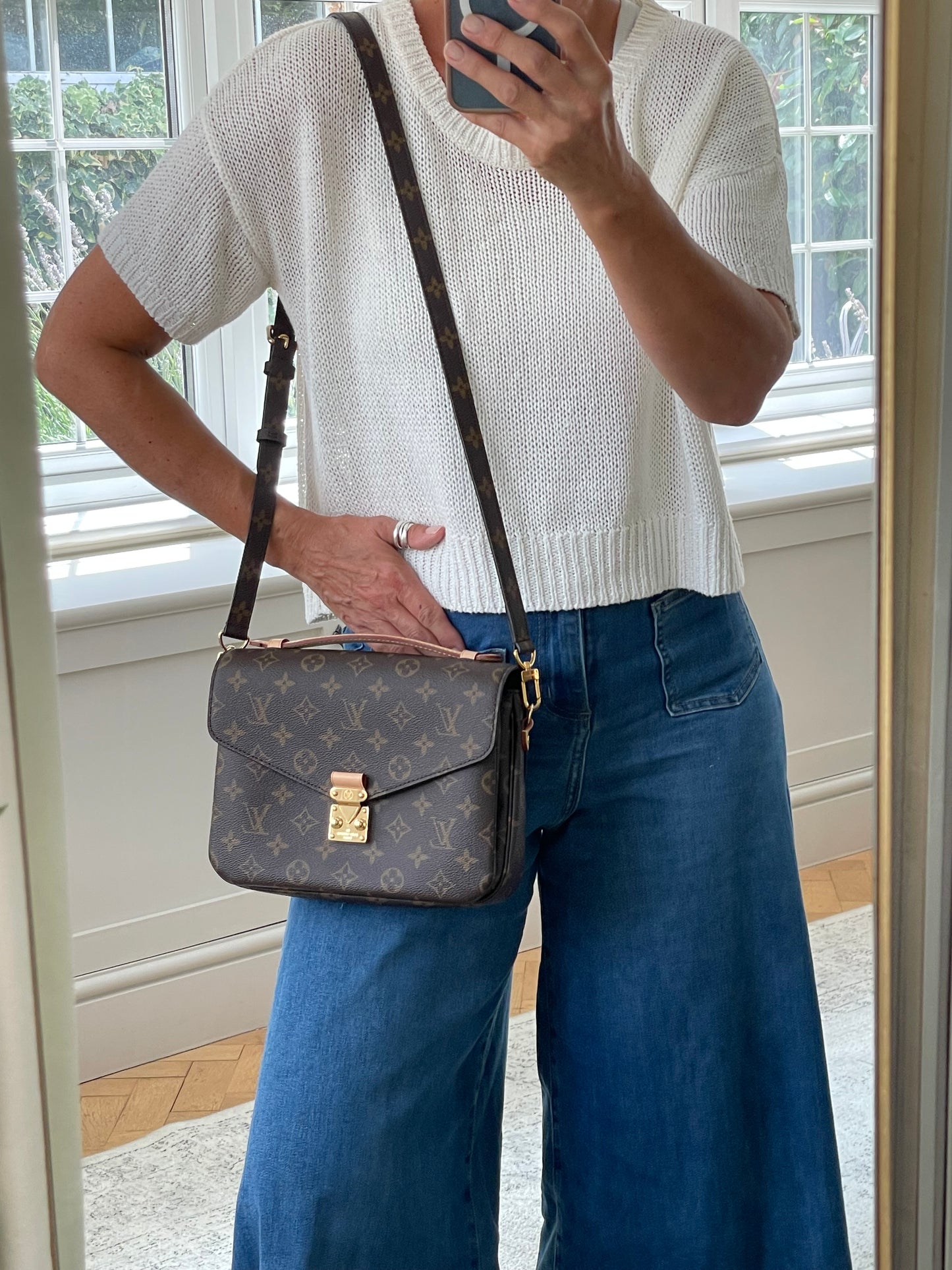 Preloved Louis Vuitton Pochette Metis Crossbody Bag