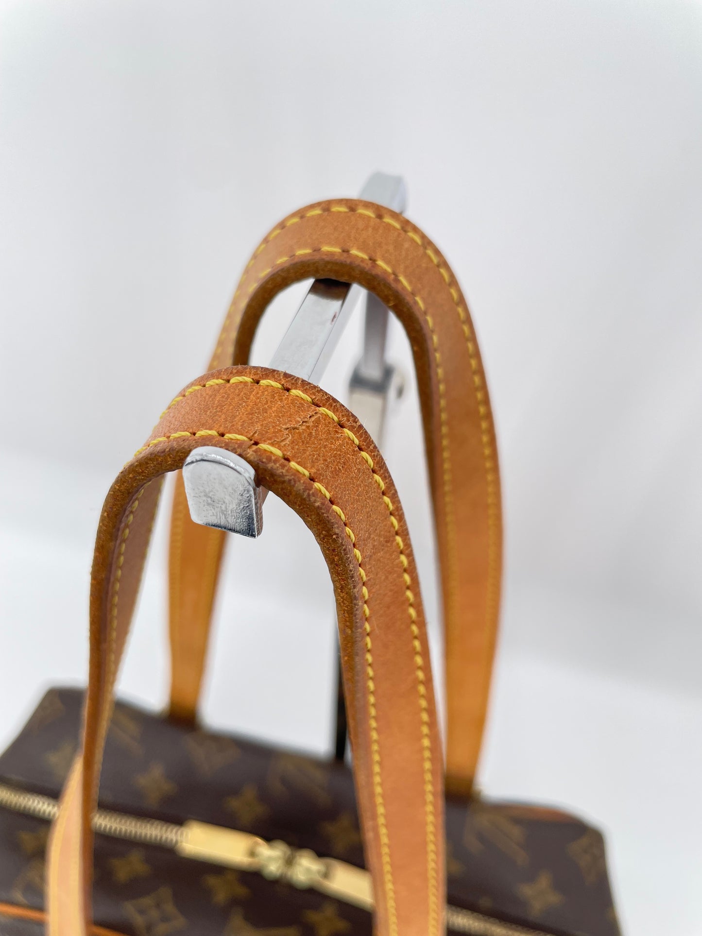 Preloved Louis Vuitton Cite Shoulder Bag, MM