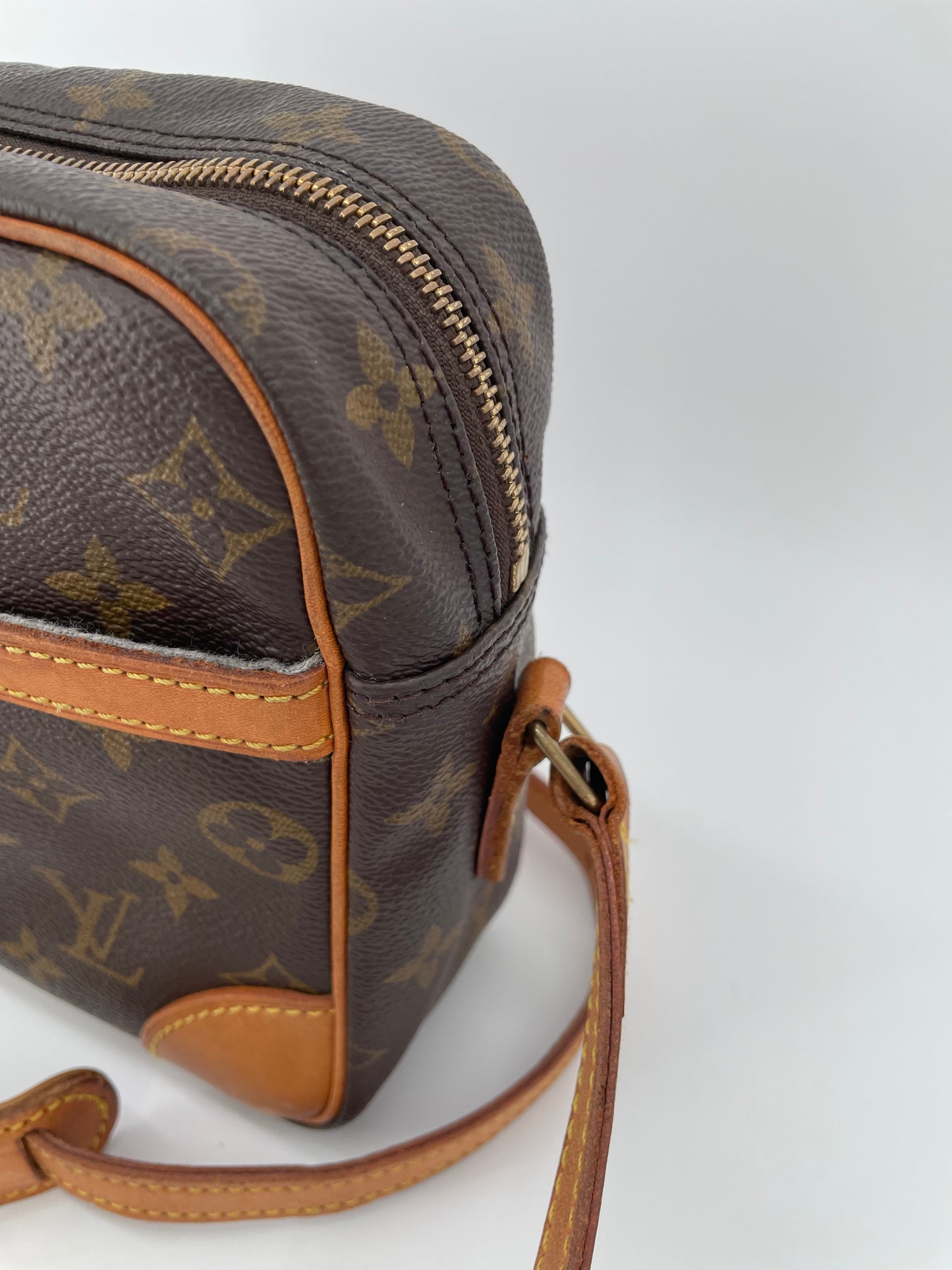 Preloved Vintage Louis Vuitton Canvas Trocadero Bag