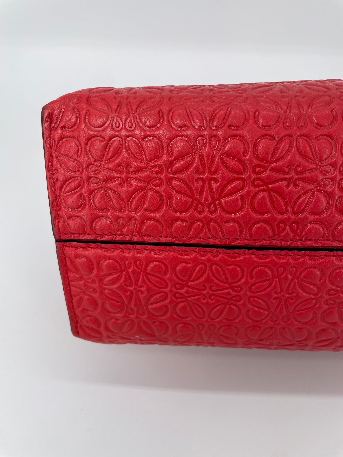 Preloved Loewe Avenue Embossed Shoulder Bag