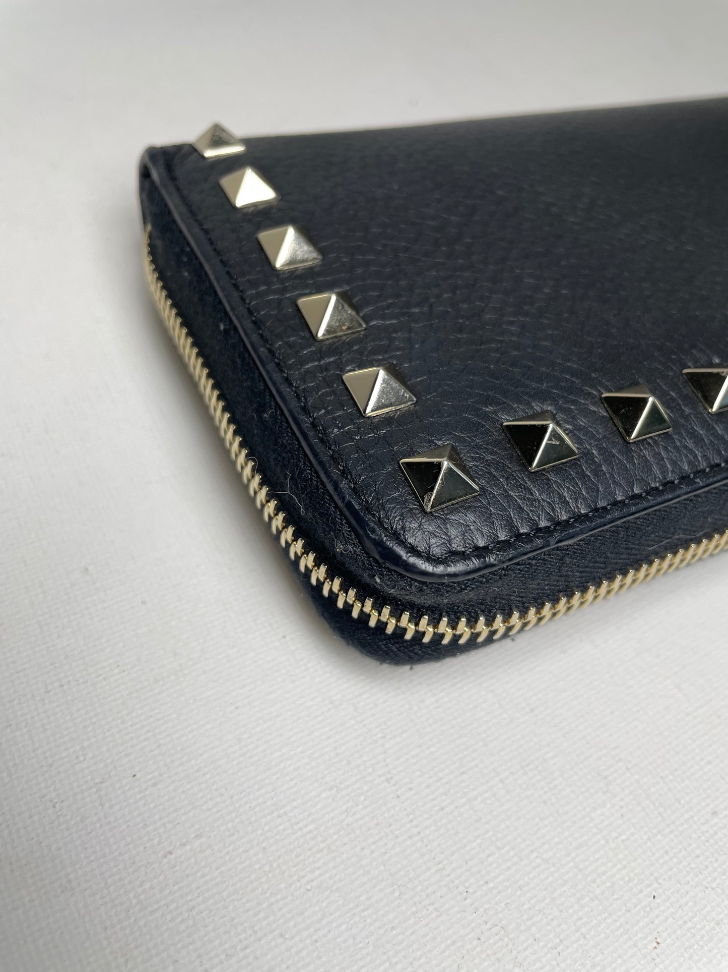Preloved Valentino Garavani Rockstud Long Wallet