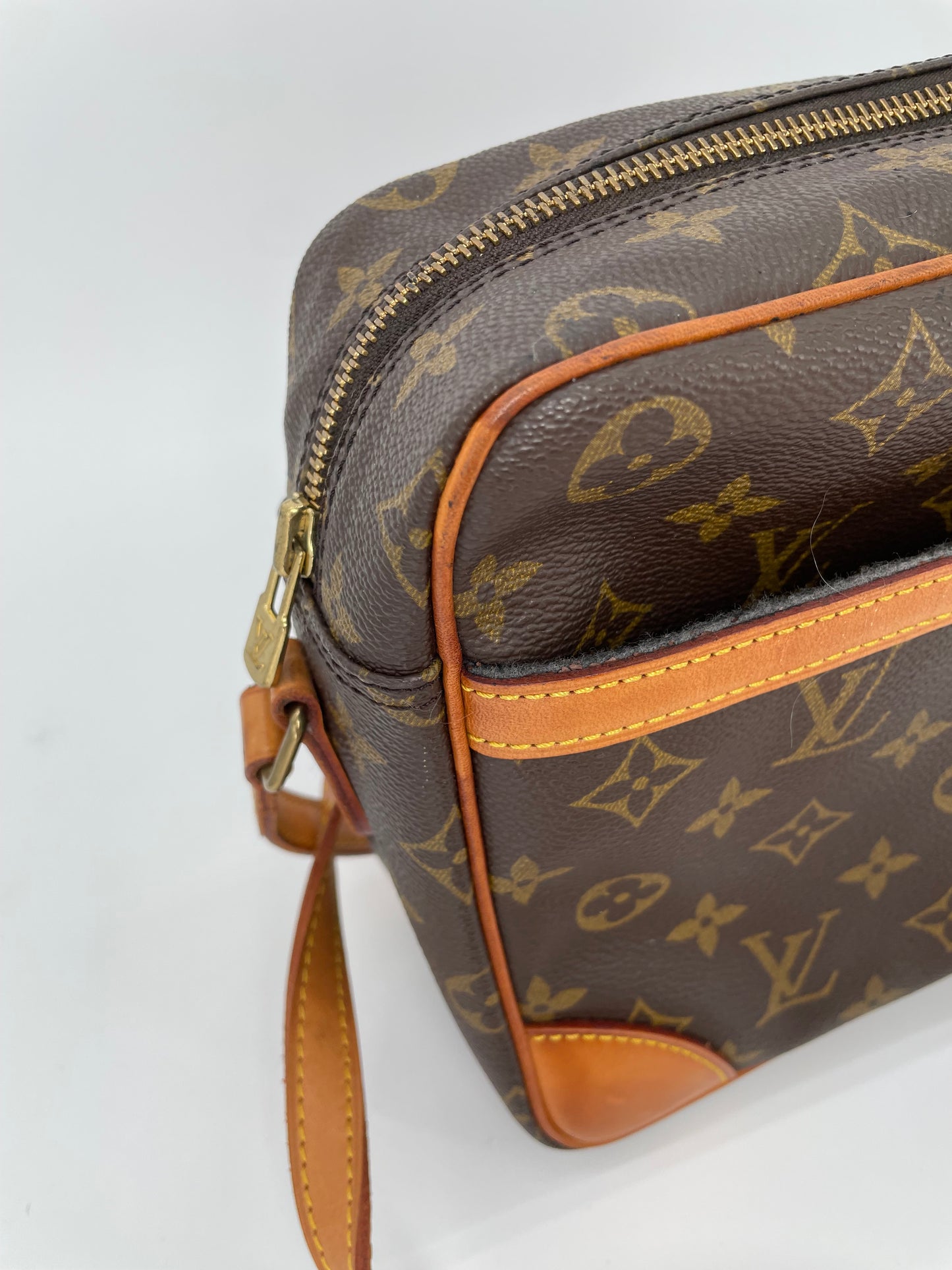 Preloved Vintage Louis Vuitton Canvas Trocadero Bag