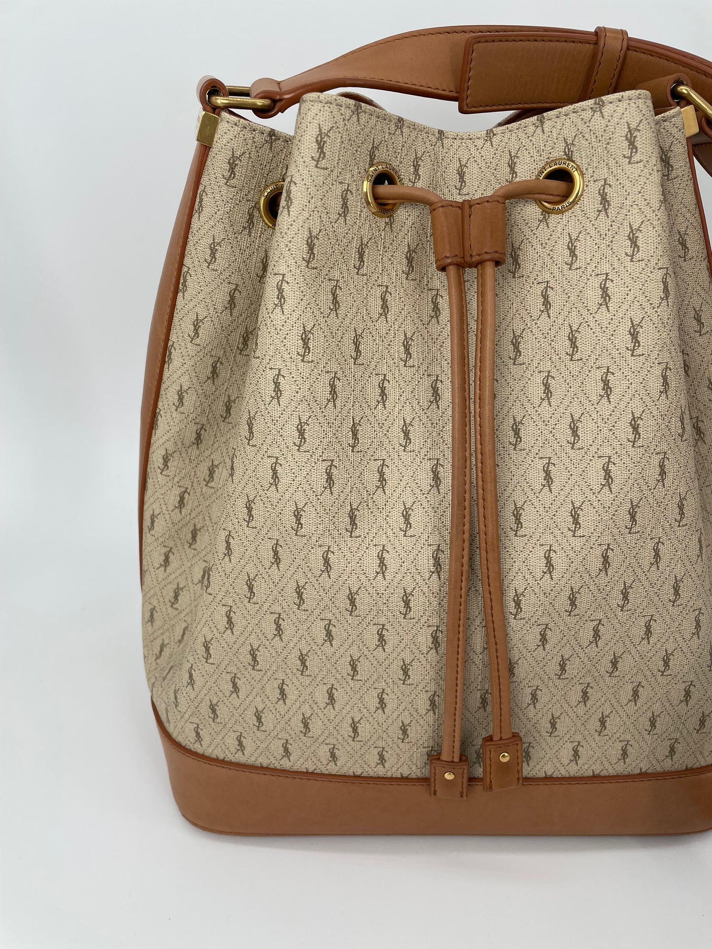 Preloved Saint Laurent Le Monogramme Bucket Bag