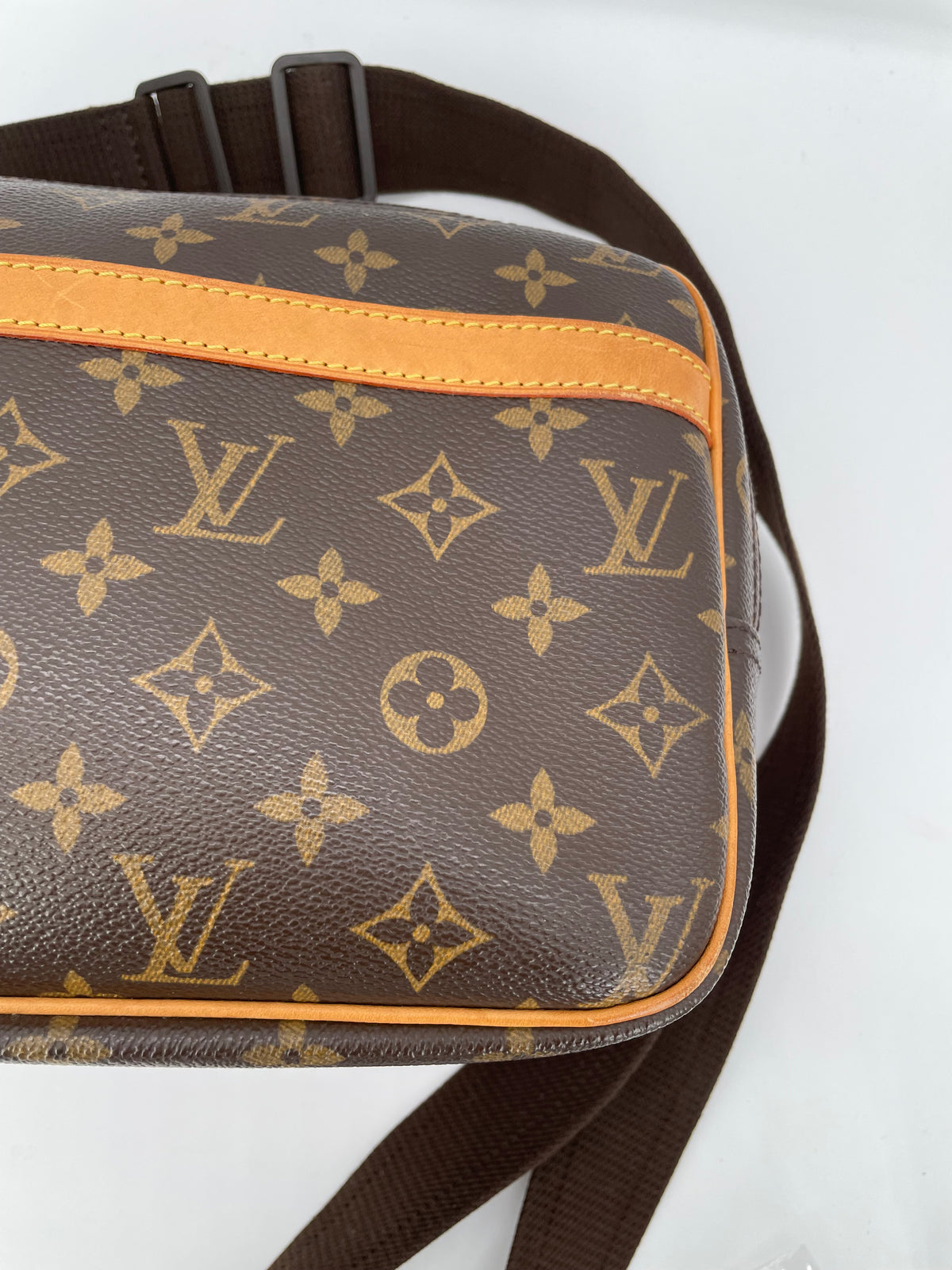 Preloved,  Louis Vuitton Reporter Shoulder Bag, PM