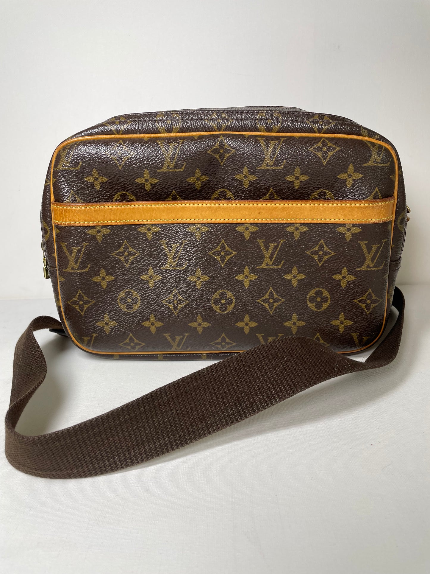 Preloved, Vintage Louis Vuitton Reporter Shoulder Bag, PM