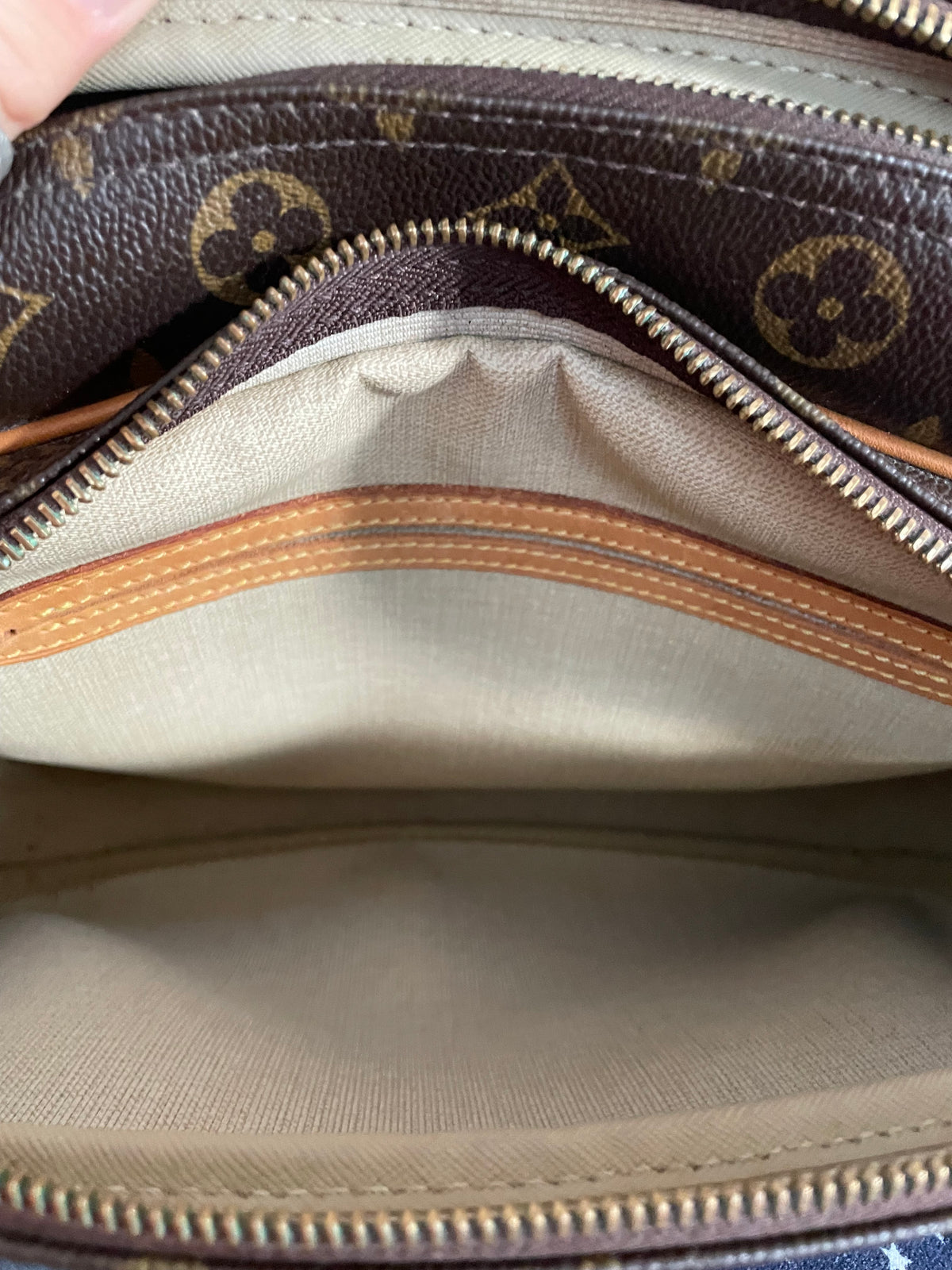 Preloved,  Louis Vuitton Reporter Shoulder Bag, PM