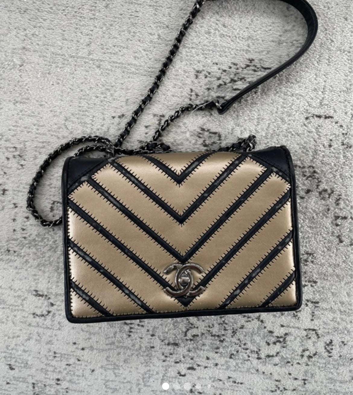 Preloved Chanel Lambskin Grosgrain Chevron
Quilted Couture Flap, Small