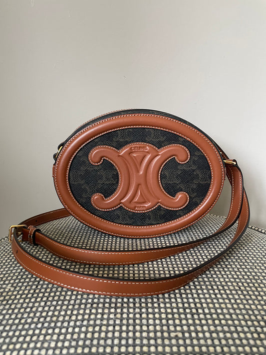 Preloved Celine Cuir Triomphe Oval Shoulder Bag