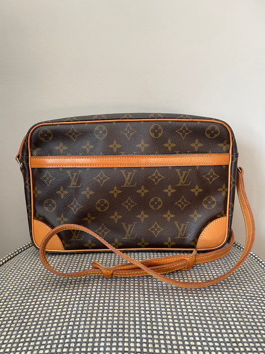 Preloved Vintage Louis Vuitton Canvas Trocadero 30 Bag