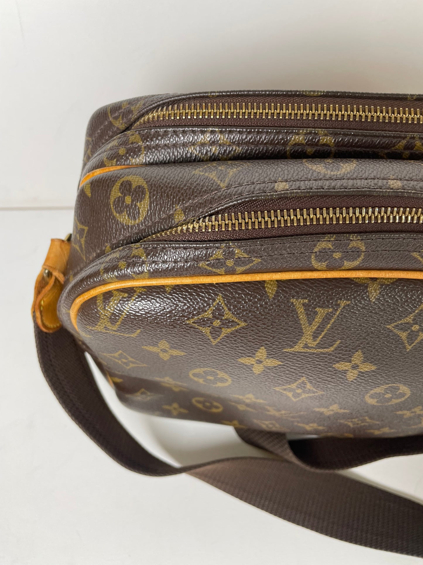 Preloved, Vintage Louis Vuitton Reporter Shoulder Bag, PM