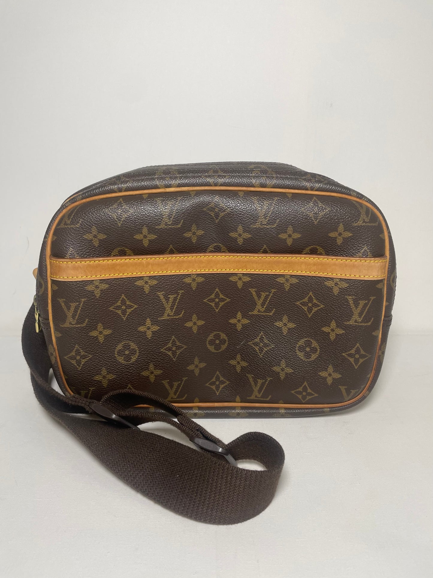 Preloved,  Louis Vuitton Reporter Shoulder Bag, PM