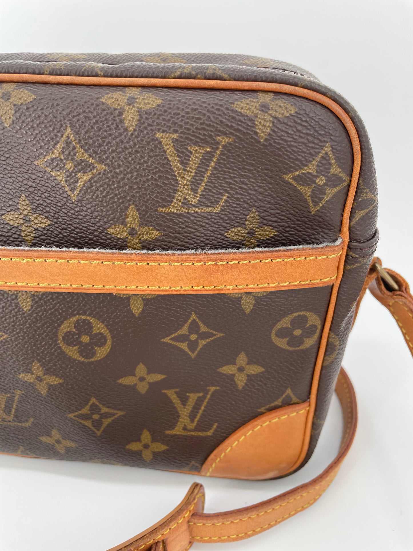Preloved Vintage Louis Vuitton Canvas Trocadero Bag
