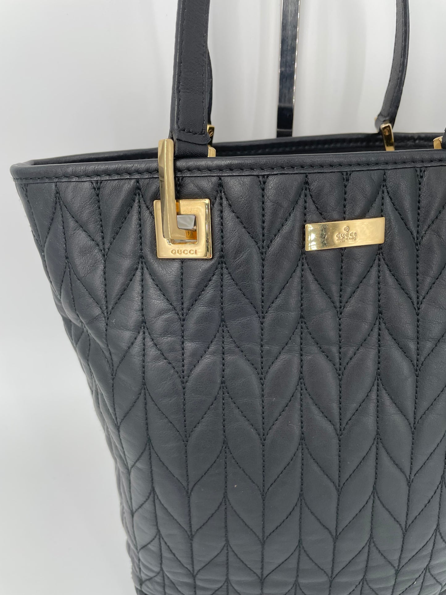 Preloved Gucci Quilted Bucket Top Handle Tote Bag, Small