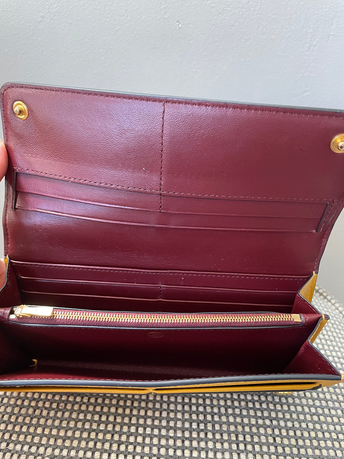 Preloved Mulberry Continental Small Classic Grain Wallet