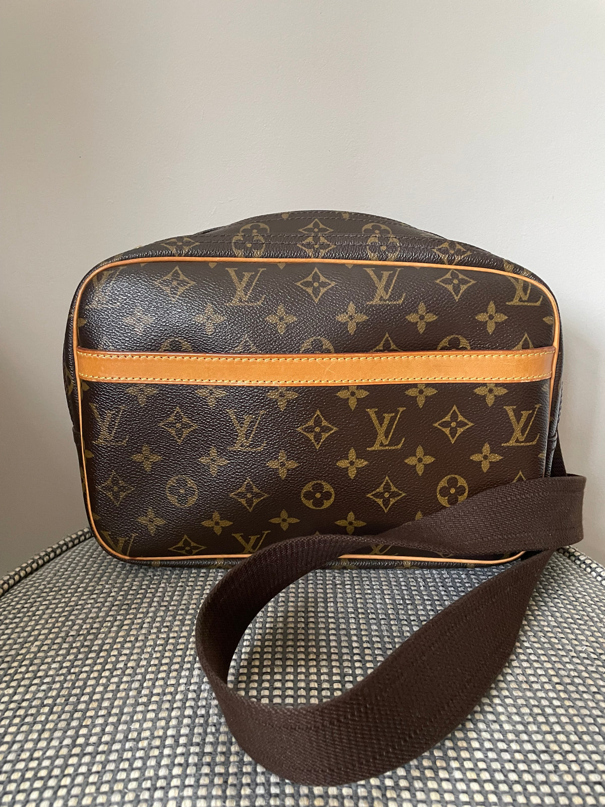 Preloved,  Louis Vuitton Reporter Shoulder Bag, PM