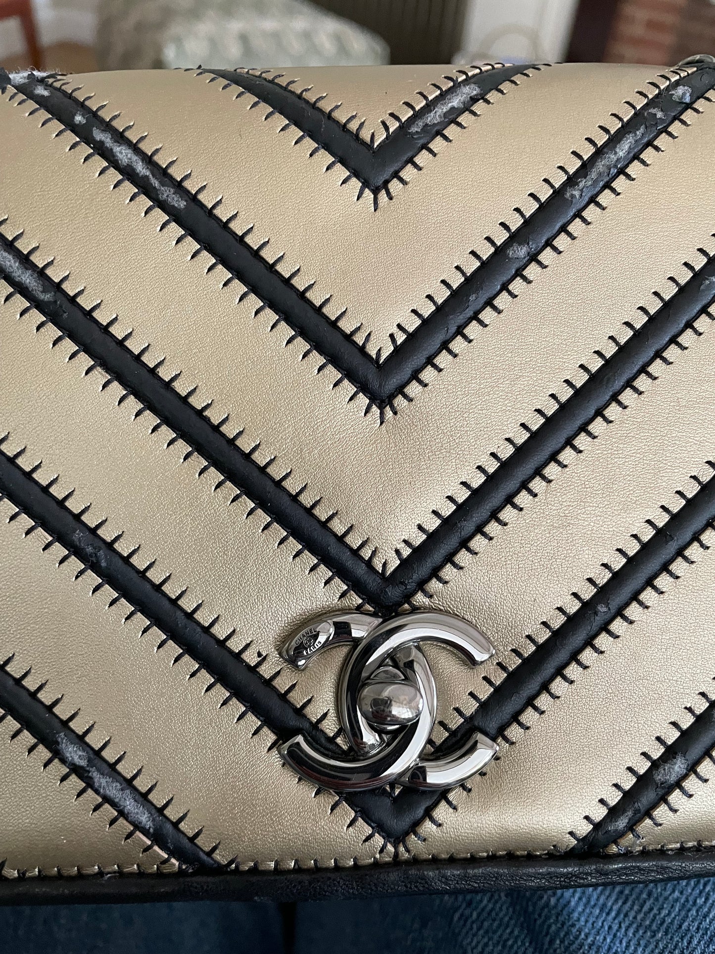 Preloved Chanel Lambskin Grosgrain Chevron
Quilted Couture Flap, Small