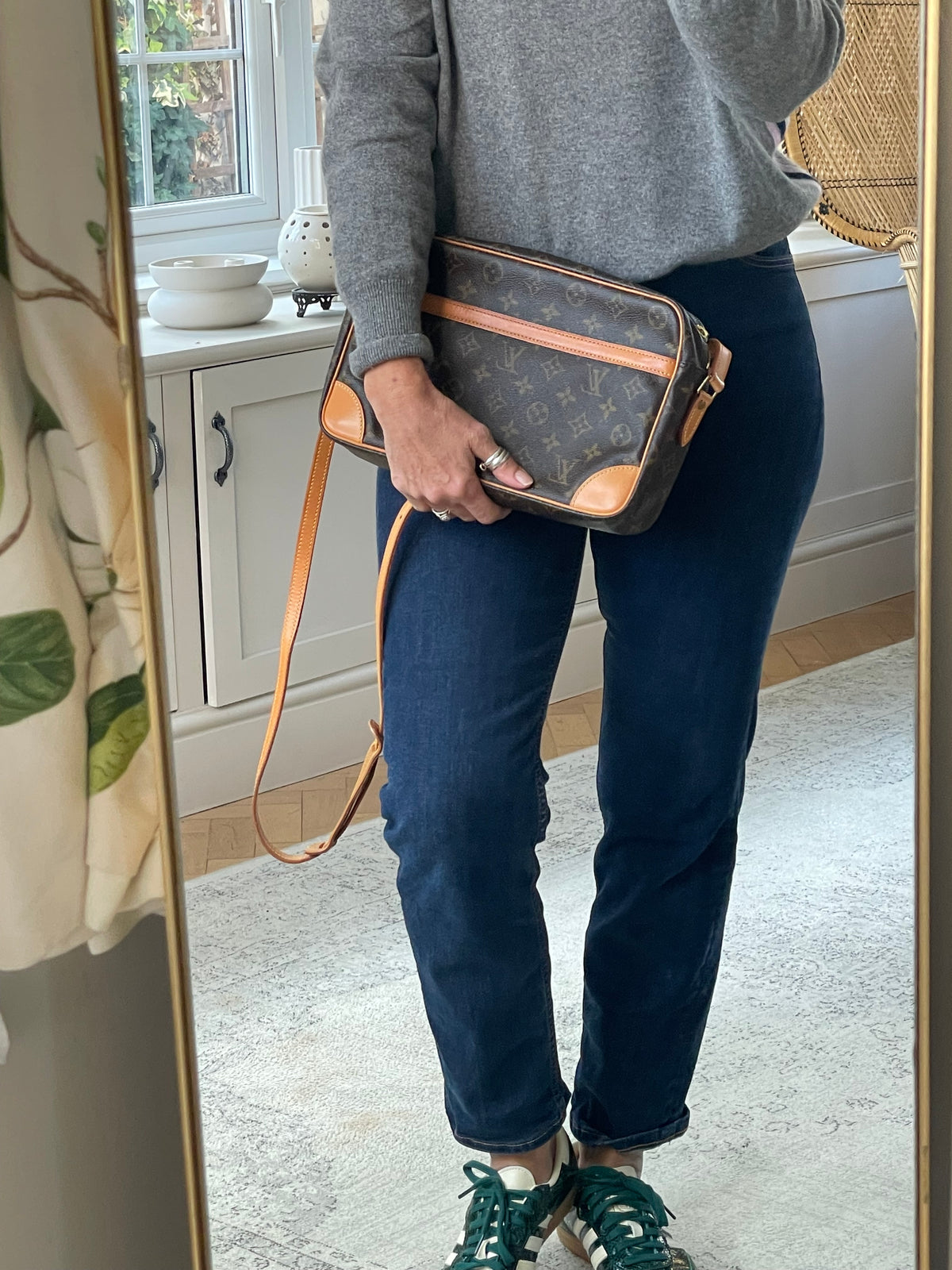 Preloved Vintage Louis Vuitton Canvas Trocadero 30 Bag