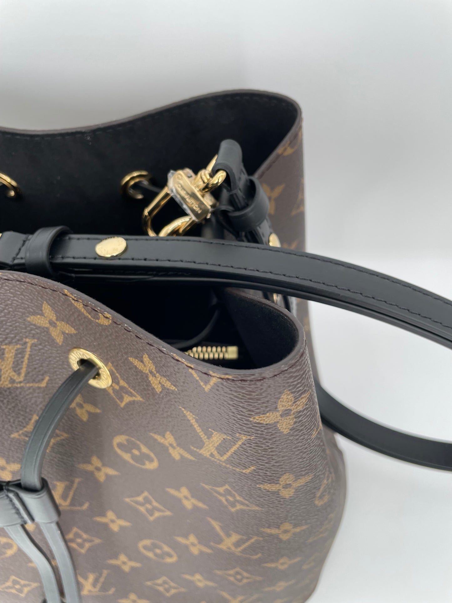 Preloved Louis Vuitton NeoNoe Bucket Bag
