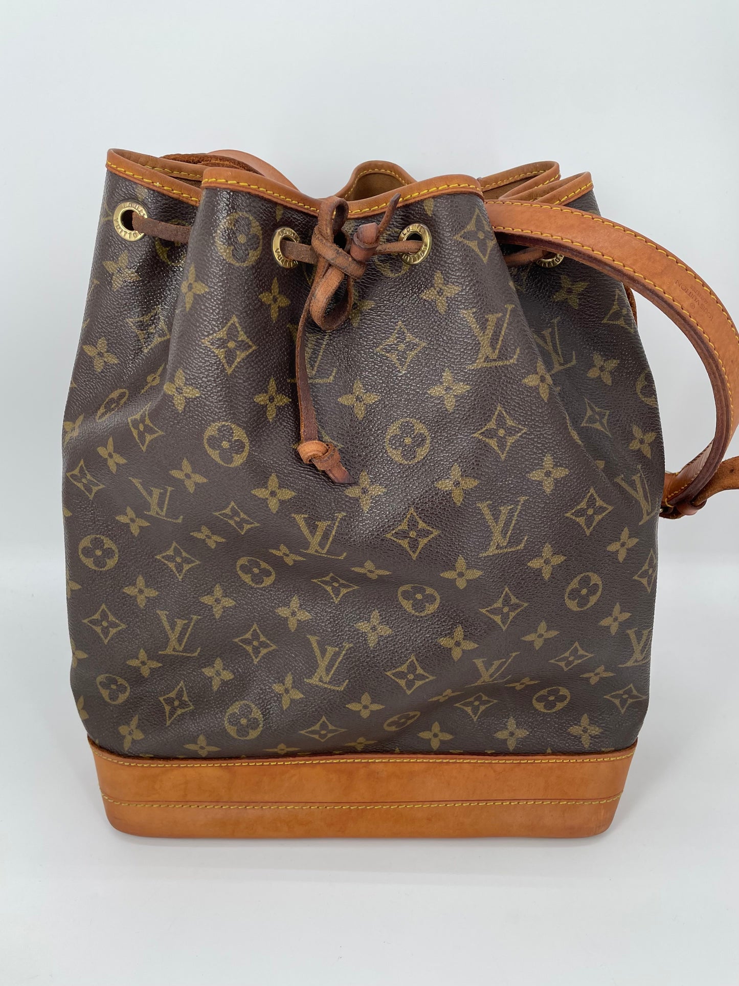 Preloved, Vintage Louis Vuitton Noe Bucket Bag, Large