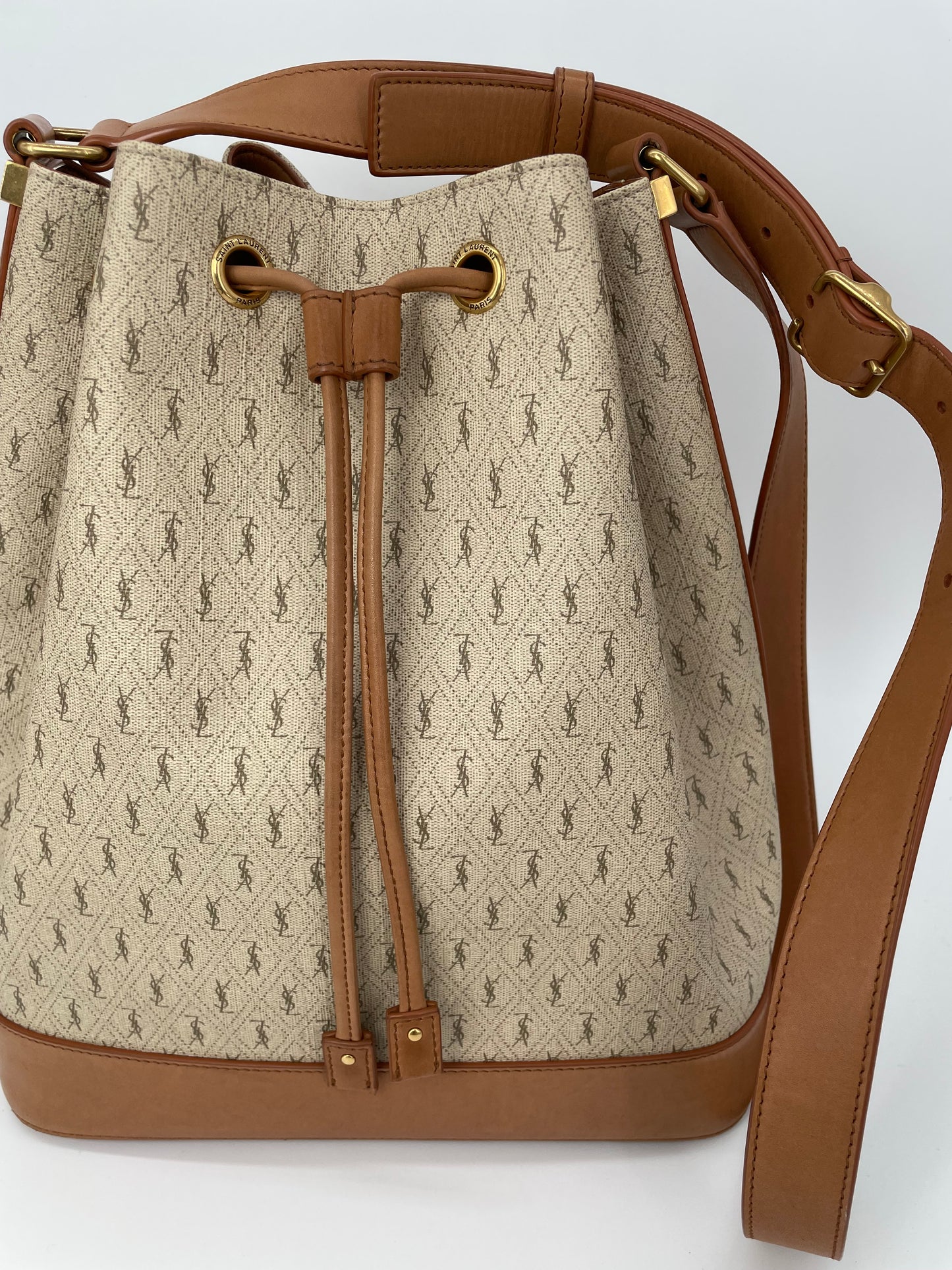 Preloved Saint Laurent Le Monogramme Bucket Bag