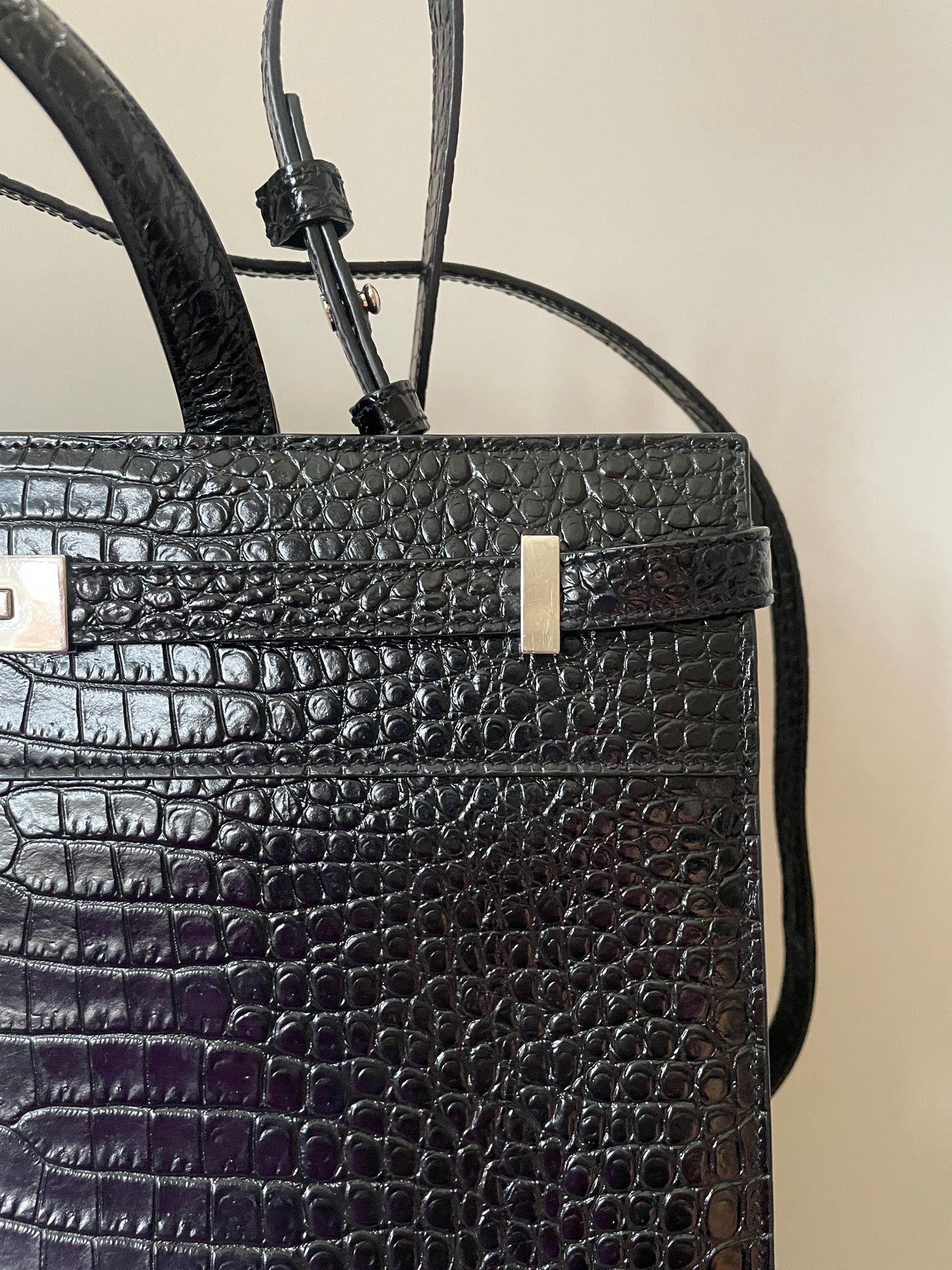 Preloved Saint Laurent Manhattan Tote Bag with Long Strap