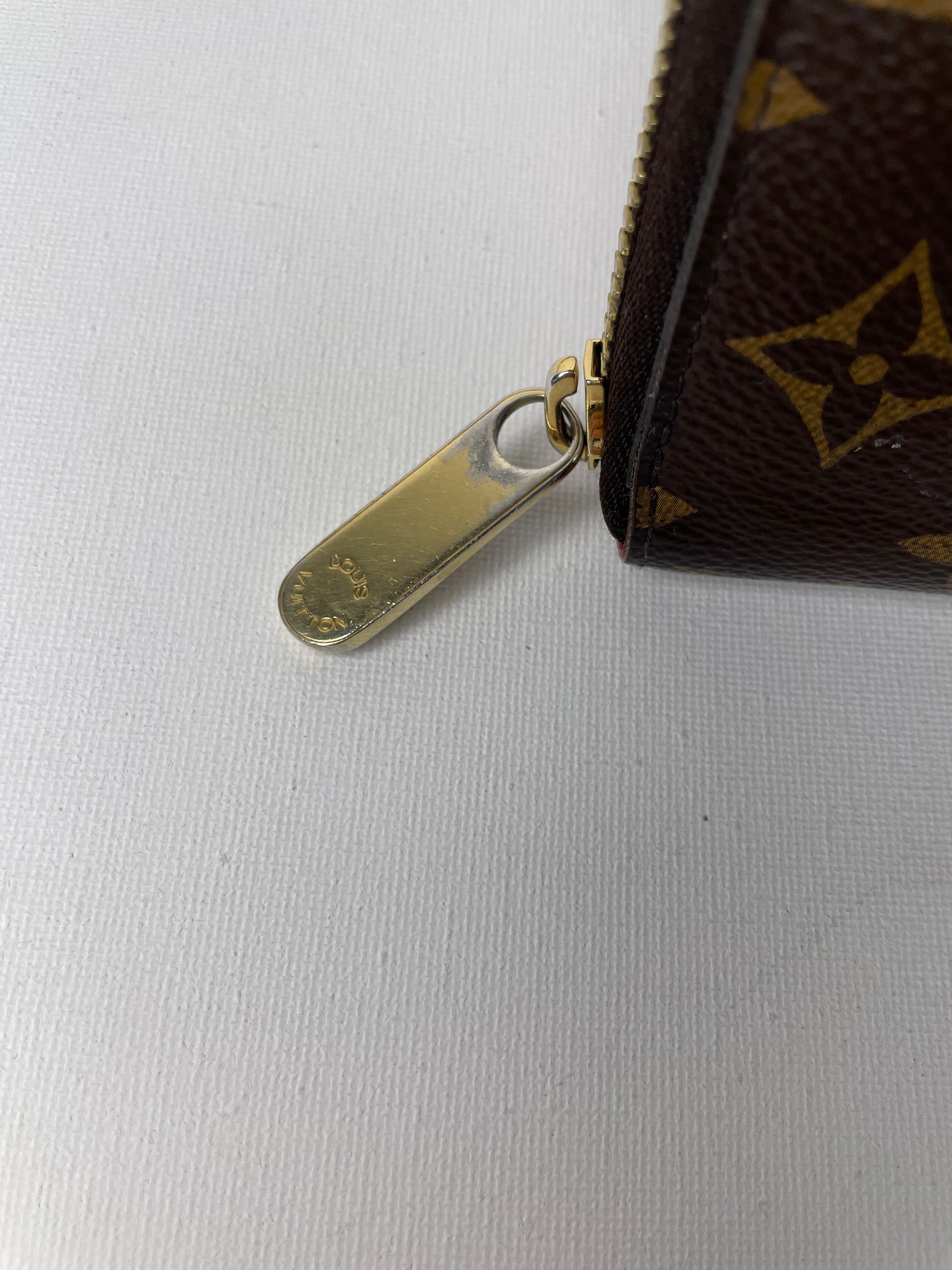 Preloved Louis Vuitton zippy Wallet